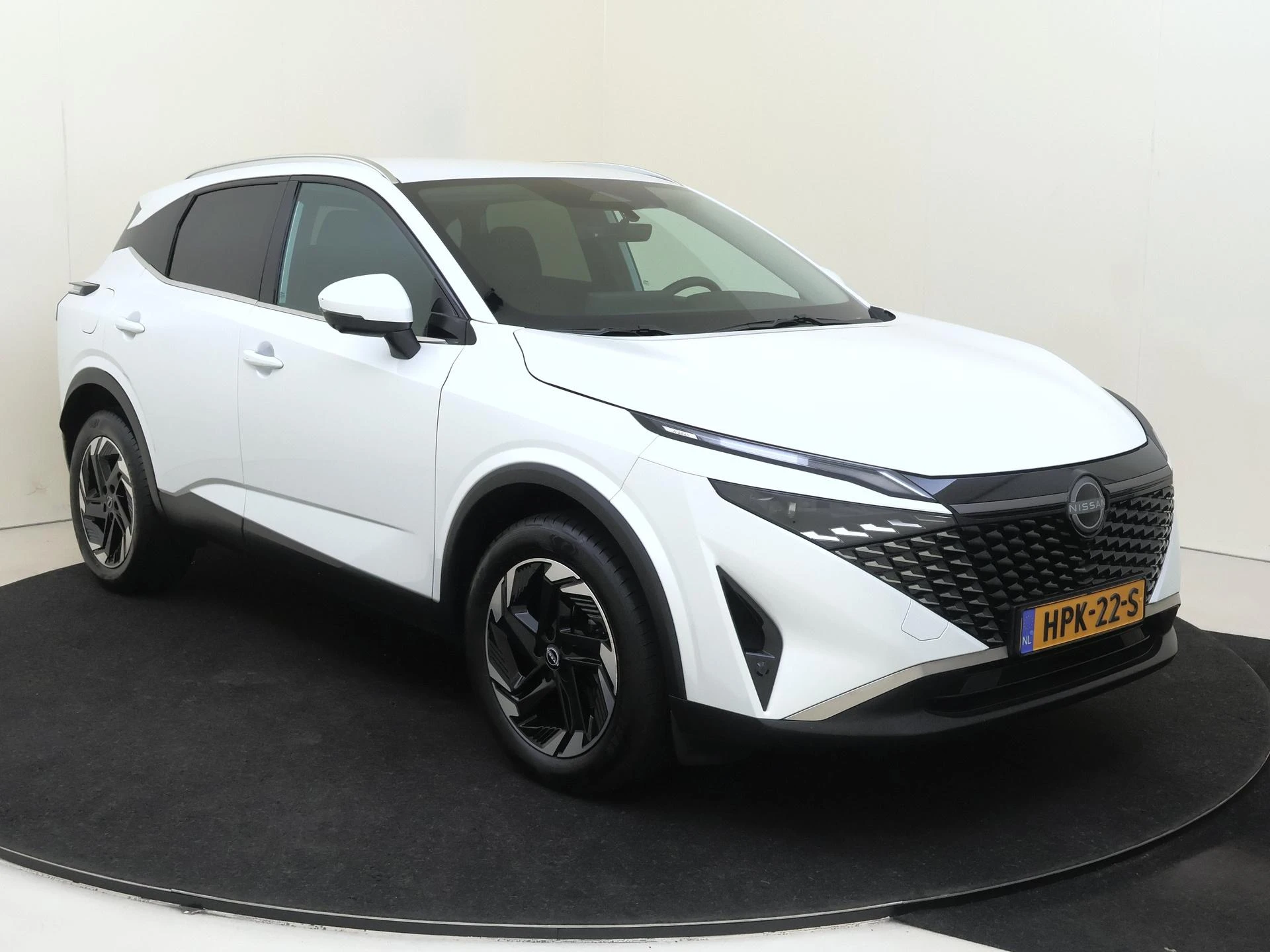 Nissan-QASHQAI-image-1