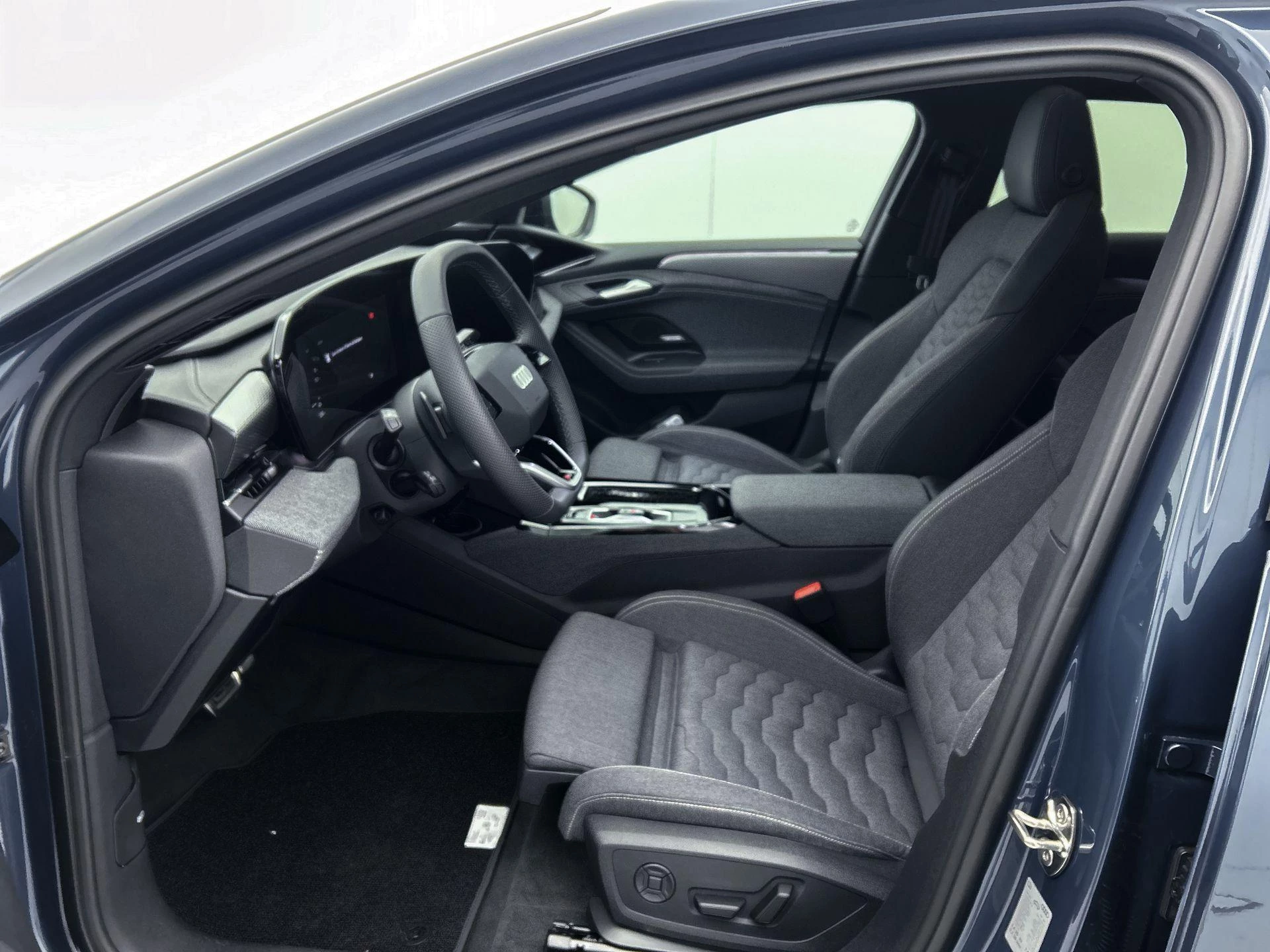 Audi-A6 Sportback e-tron-image-6