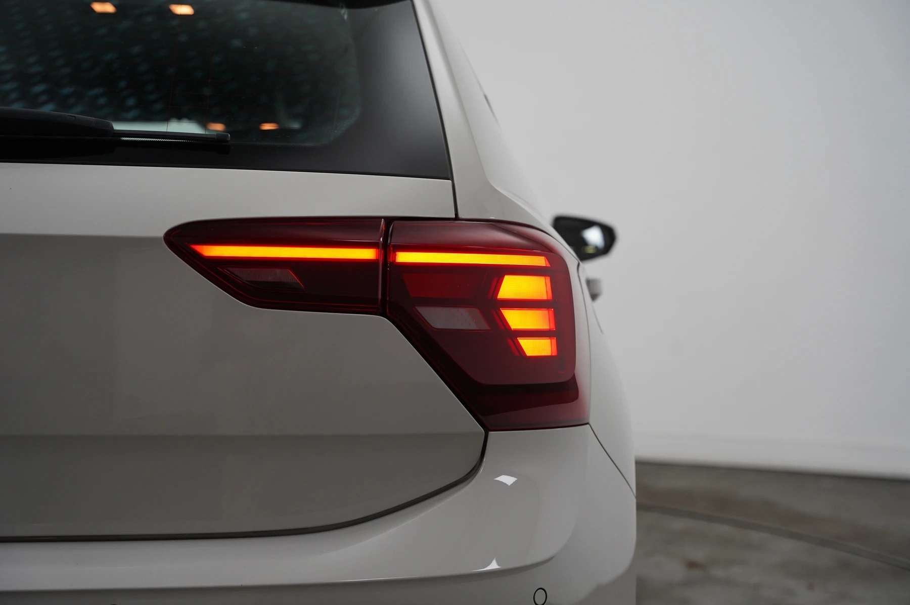 Volkswagen-Polo-image-26