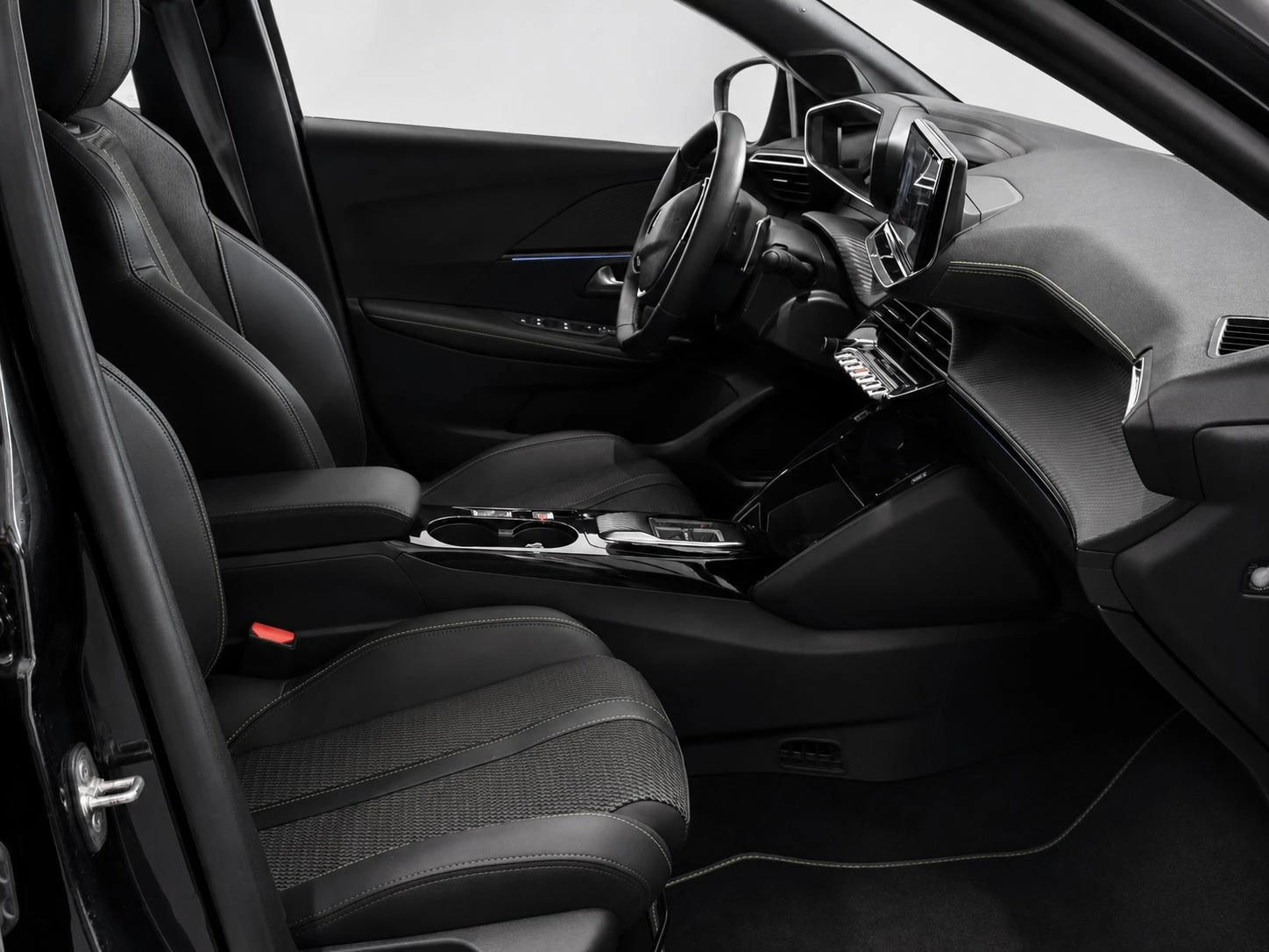 Peugeot 208 1.2 Hybrid 145 e-DCS6 GT