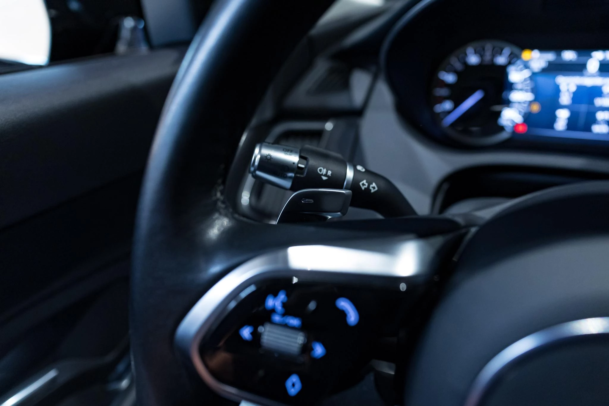 Jaguar-E-PACE-image-18