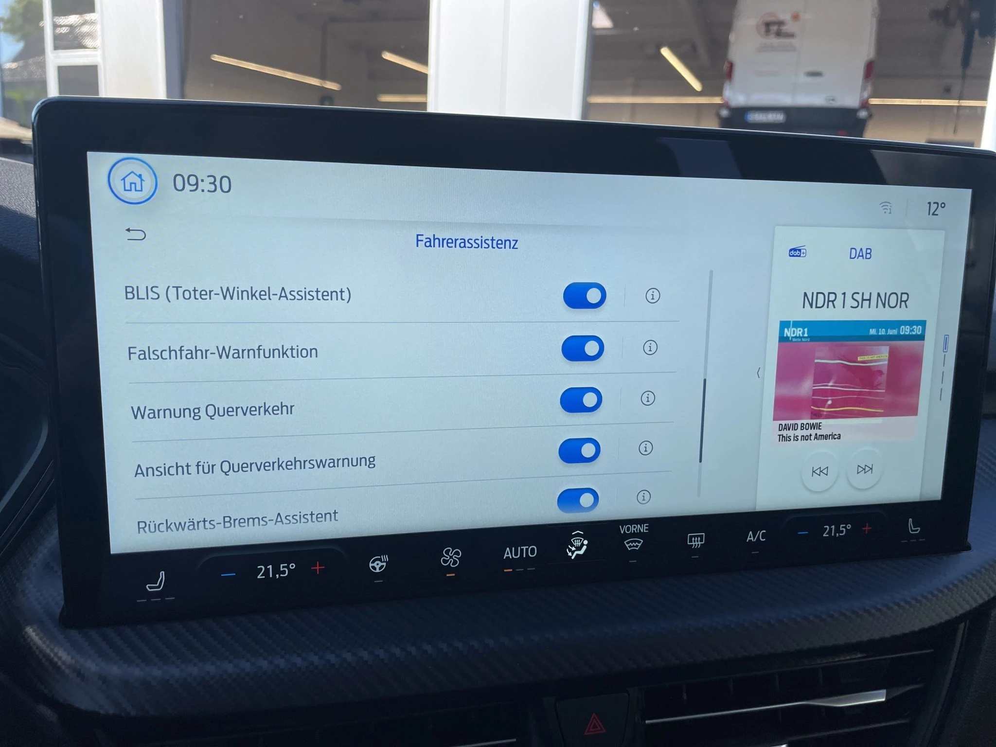Ford Kuga ST-Line X Aut.*PANO*AHK*360GRAD*LED-MATRIX*NAVI*GRA*WINTER-PKT.