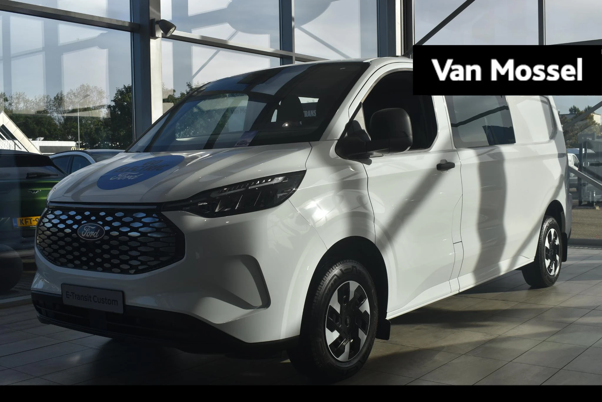 Ford-E-Transit-image-0