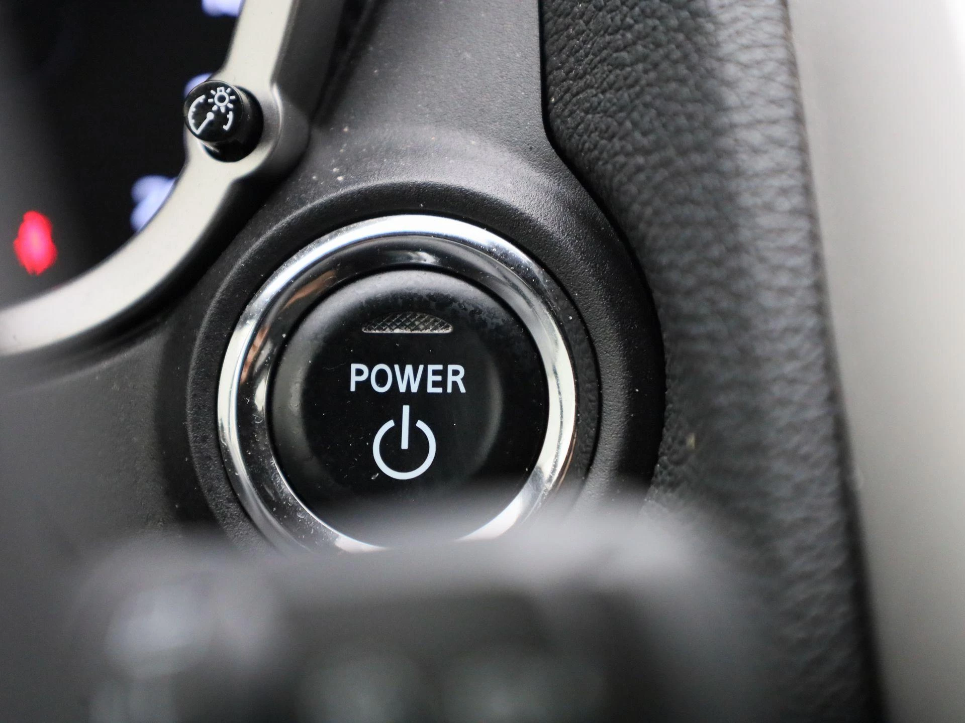 Mitsubishi-Eclipse Cross-image-26