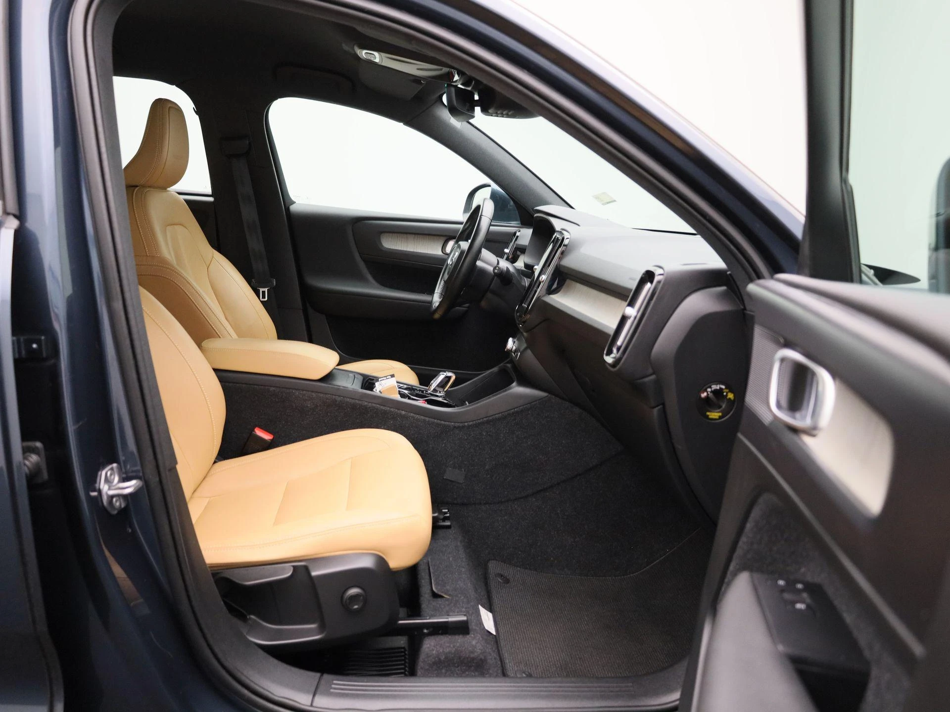 Volvo-XC40-image-30