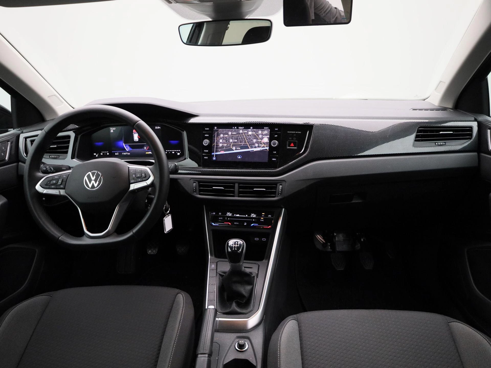 Volkswagen-Polo-image-23