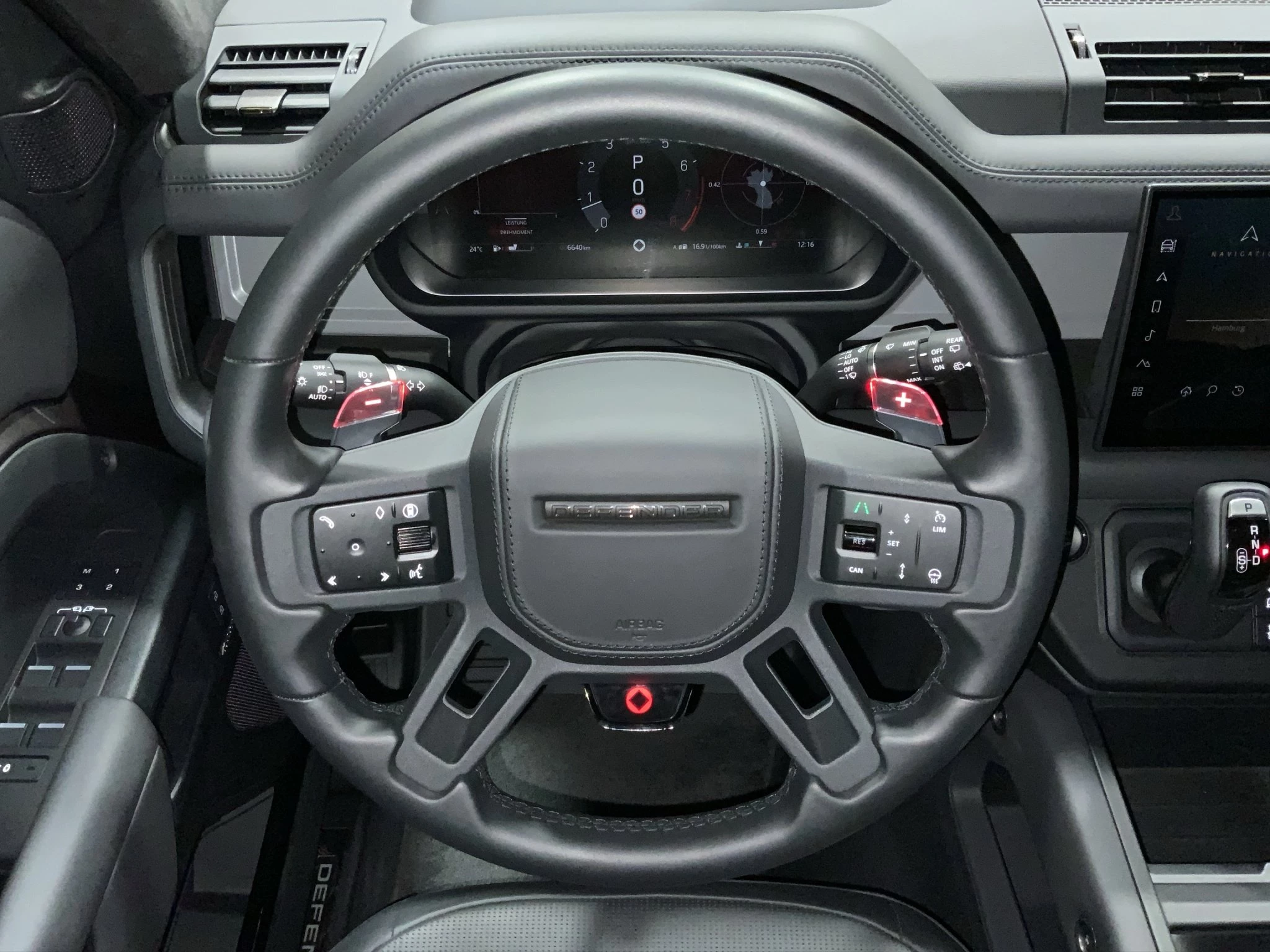 Land Rover Defender 110 P635 OCTA