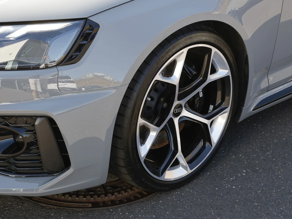 Audi-RS4-image-22