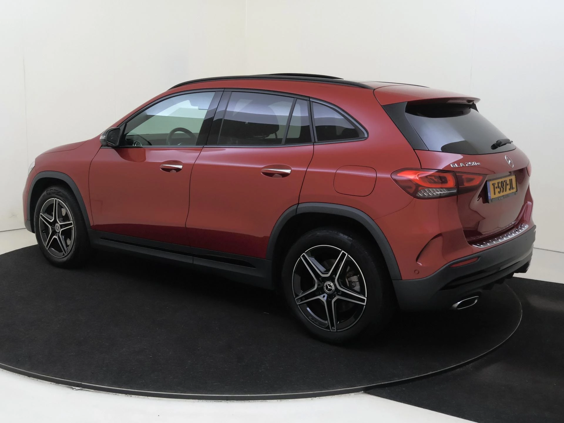 Mercedes-Benz GLA 250 e Business Solution AMG Limited