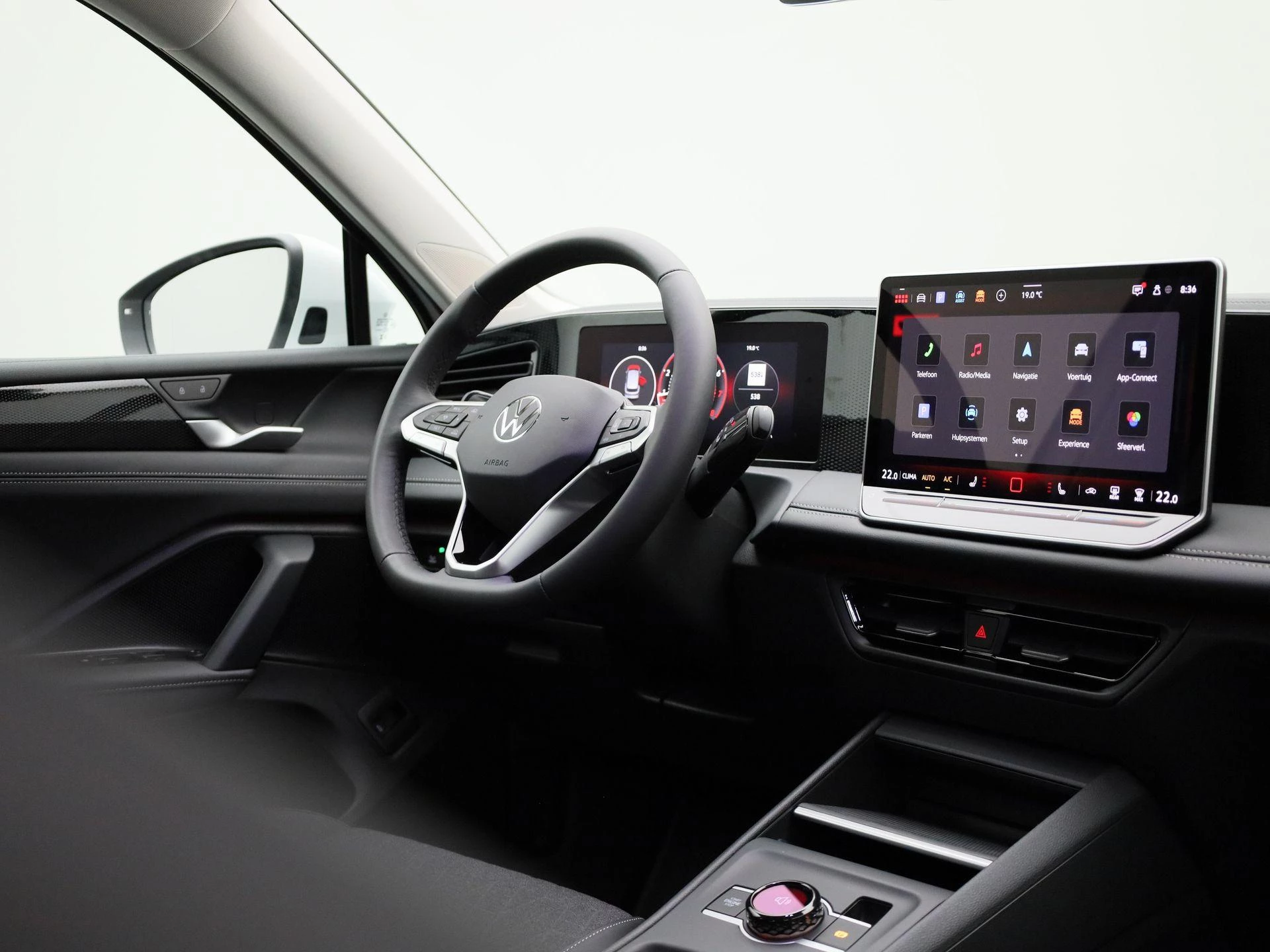 Volkswagen-Tiguan-image-36