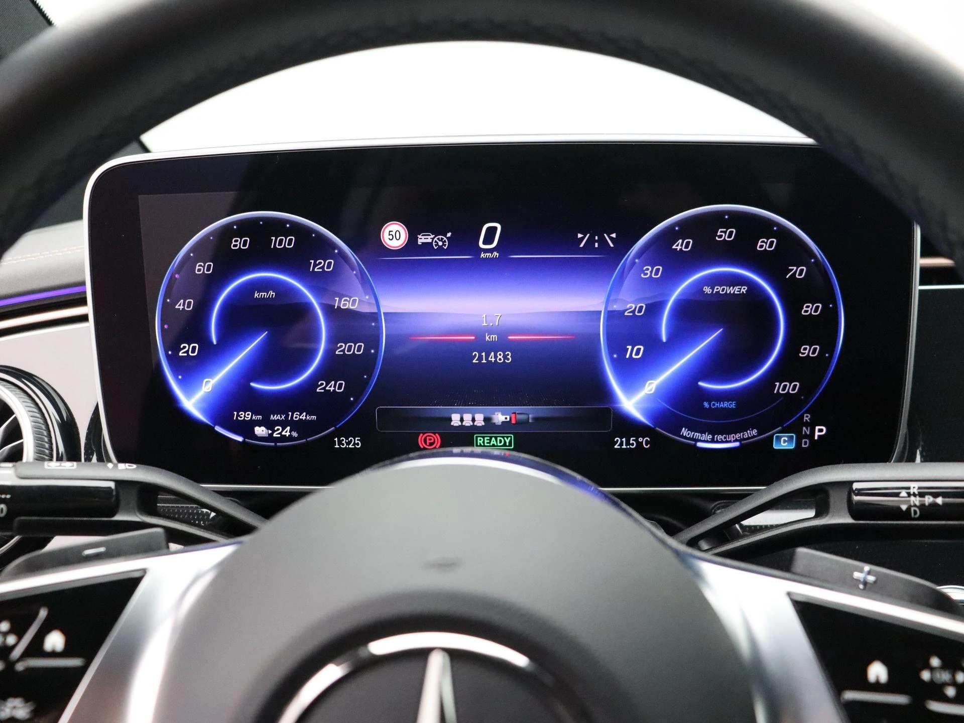 Mercedes-Benz-EQE-image-9