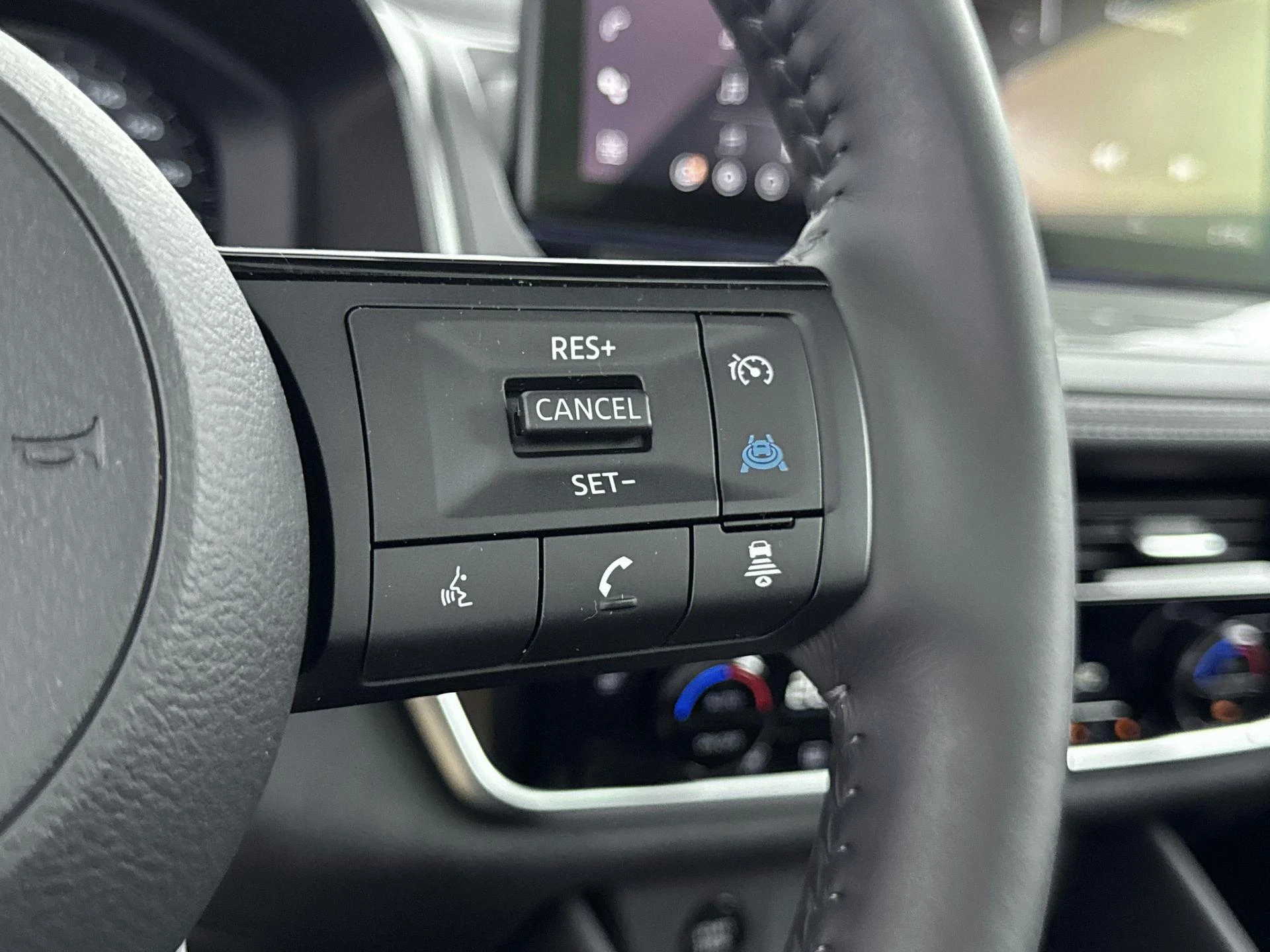 Nissan-QASHQAI-image-5