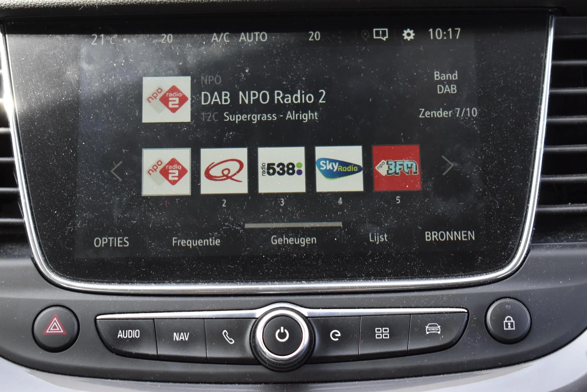 Opel Grandland X 1.6 Turbo Hybrid4 Elegance