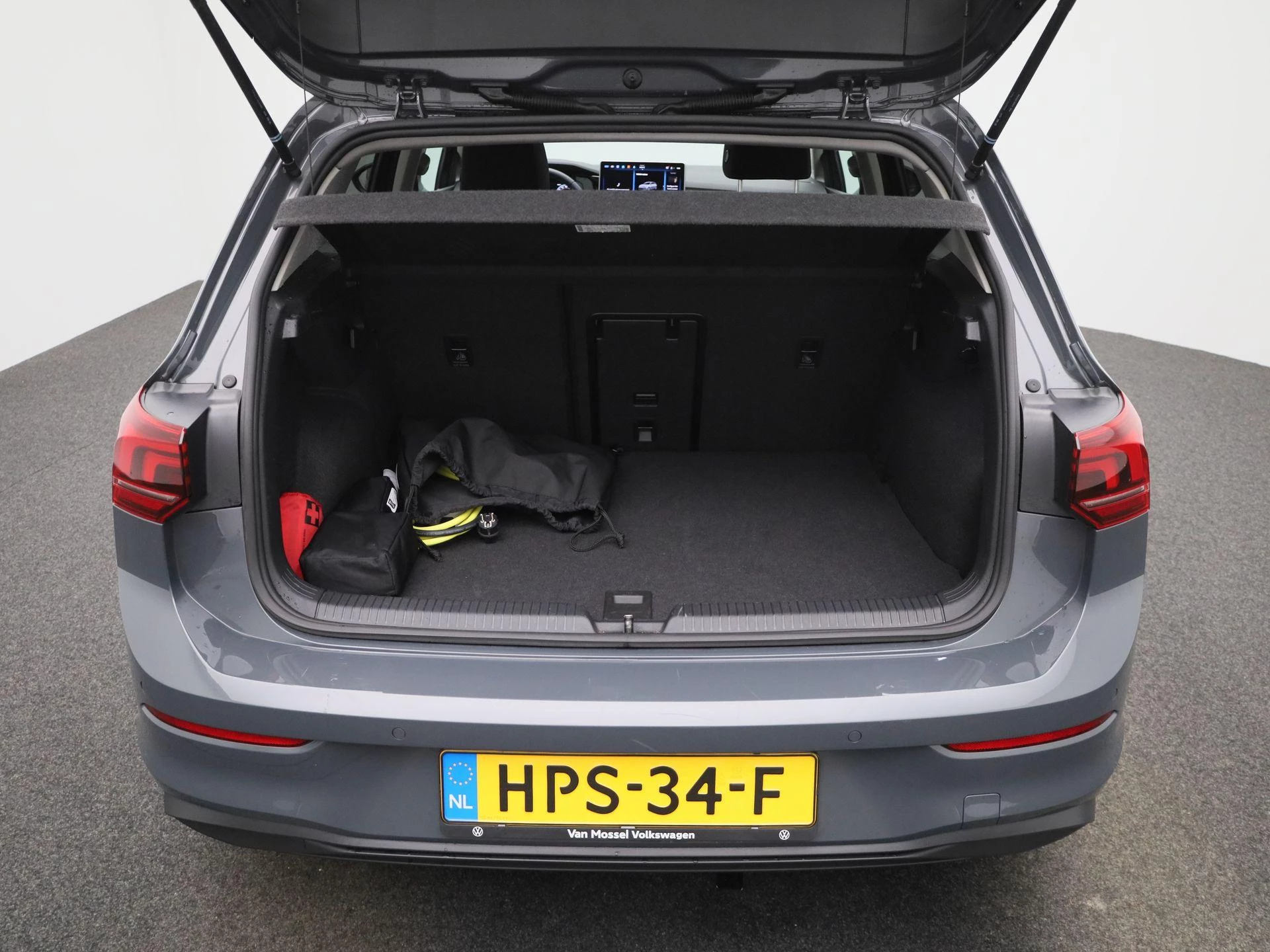 Volkswagen-Golf-image-12