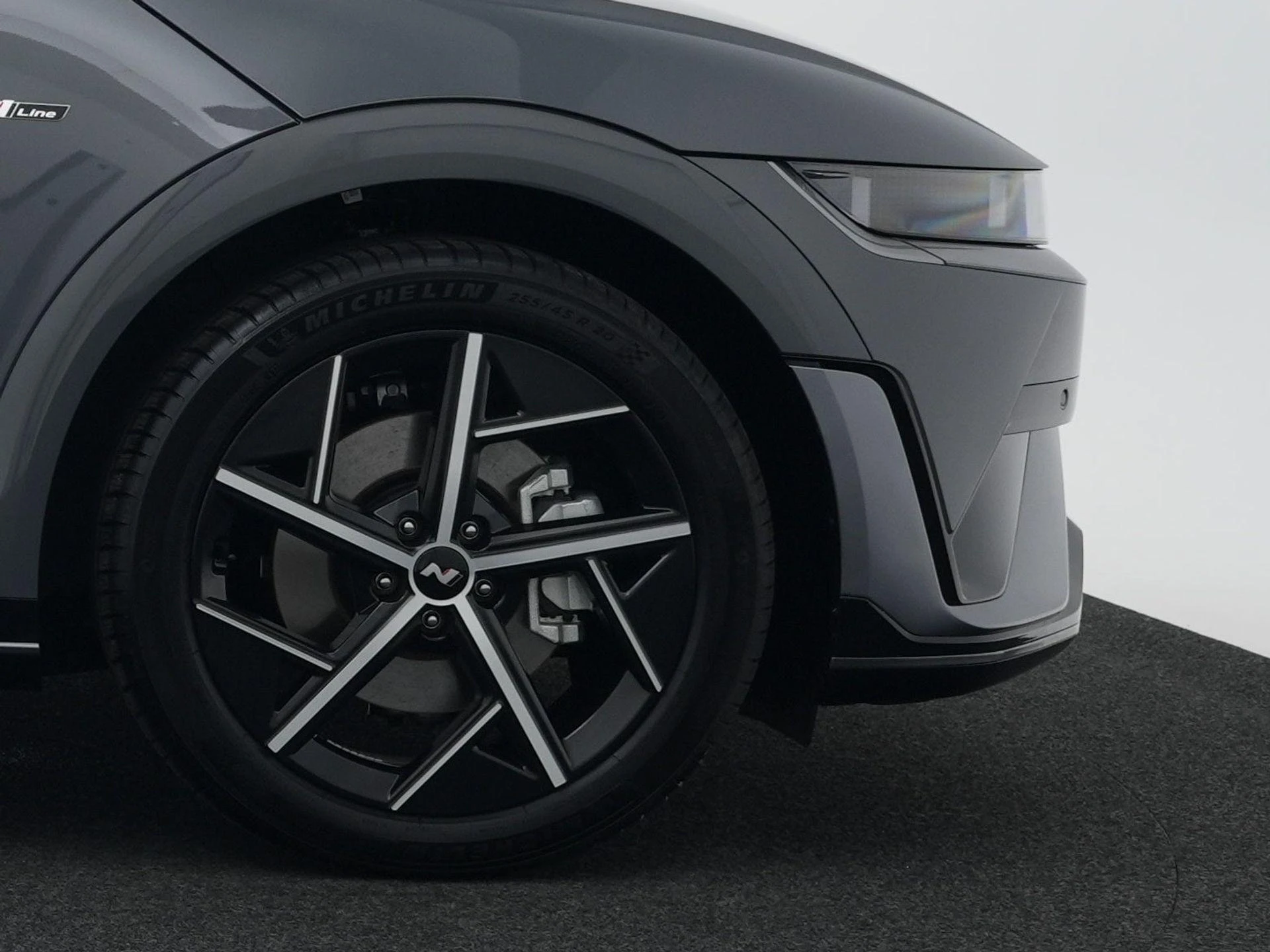 Hyundai-IONIQ 5-image-7