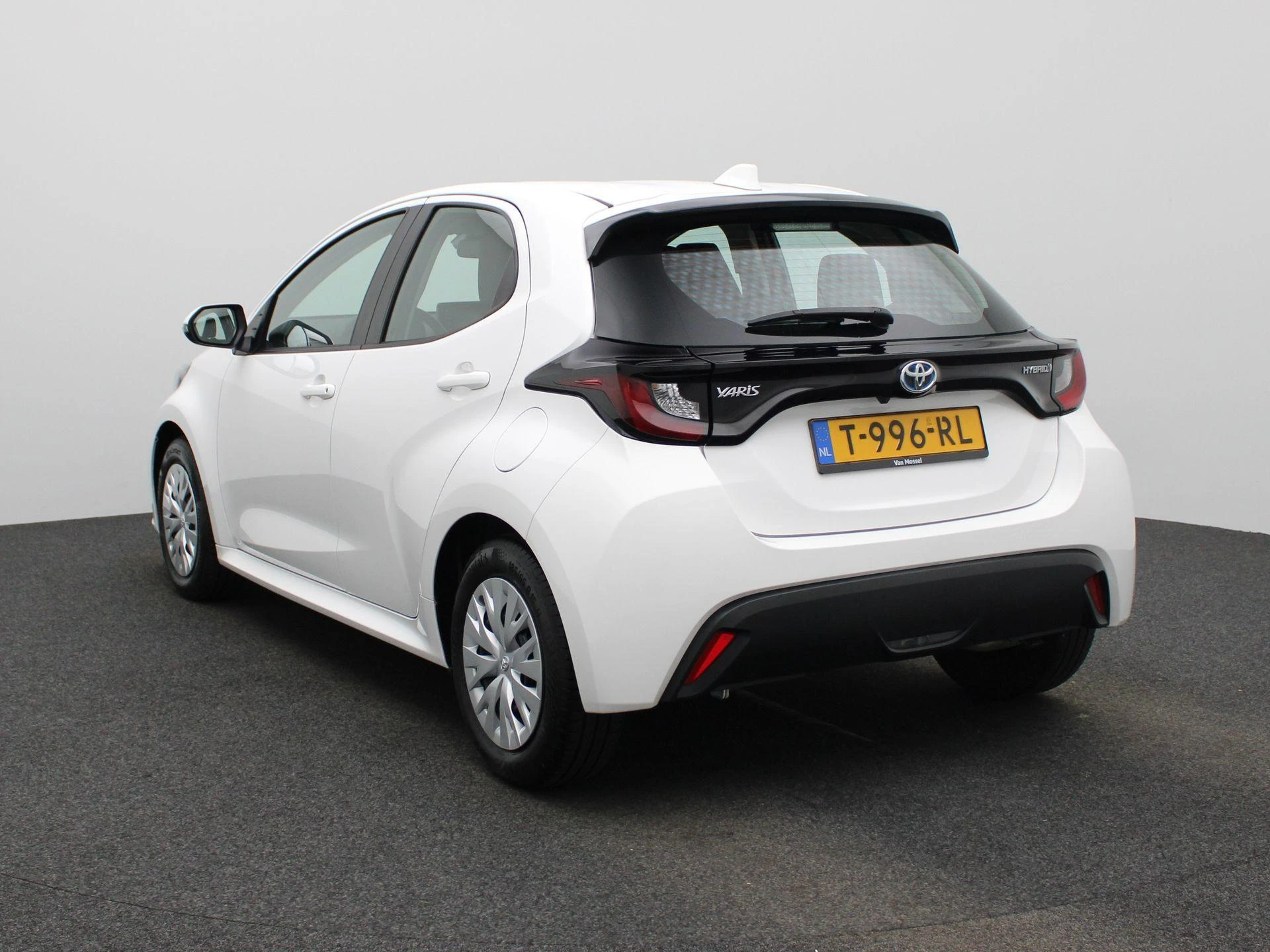 Toyota-Yaris-image-1