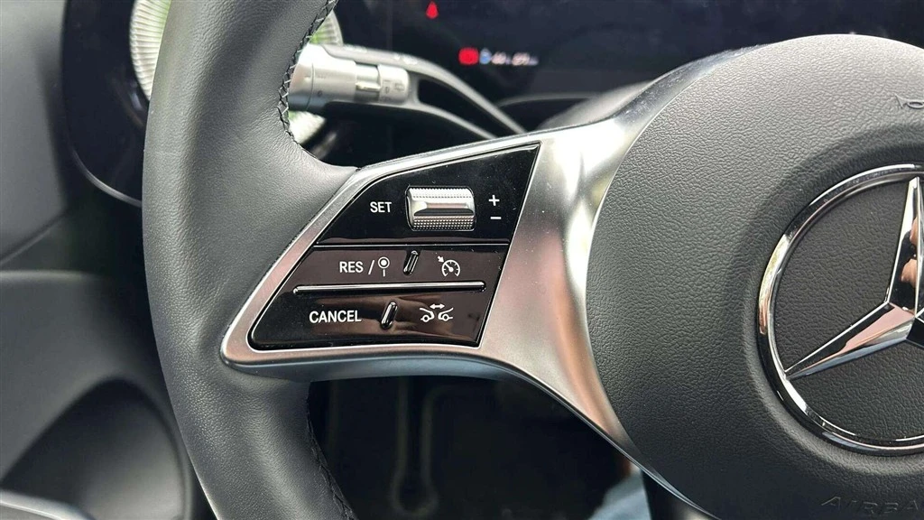 Mercedes-Benz-CLA-image-10