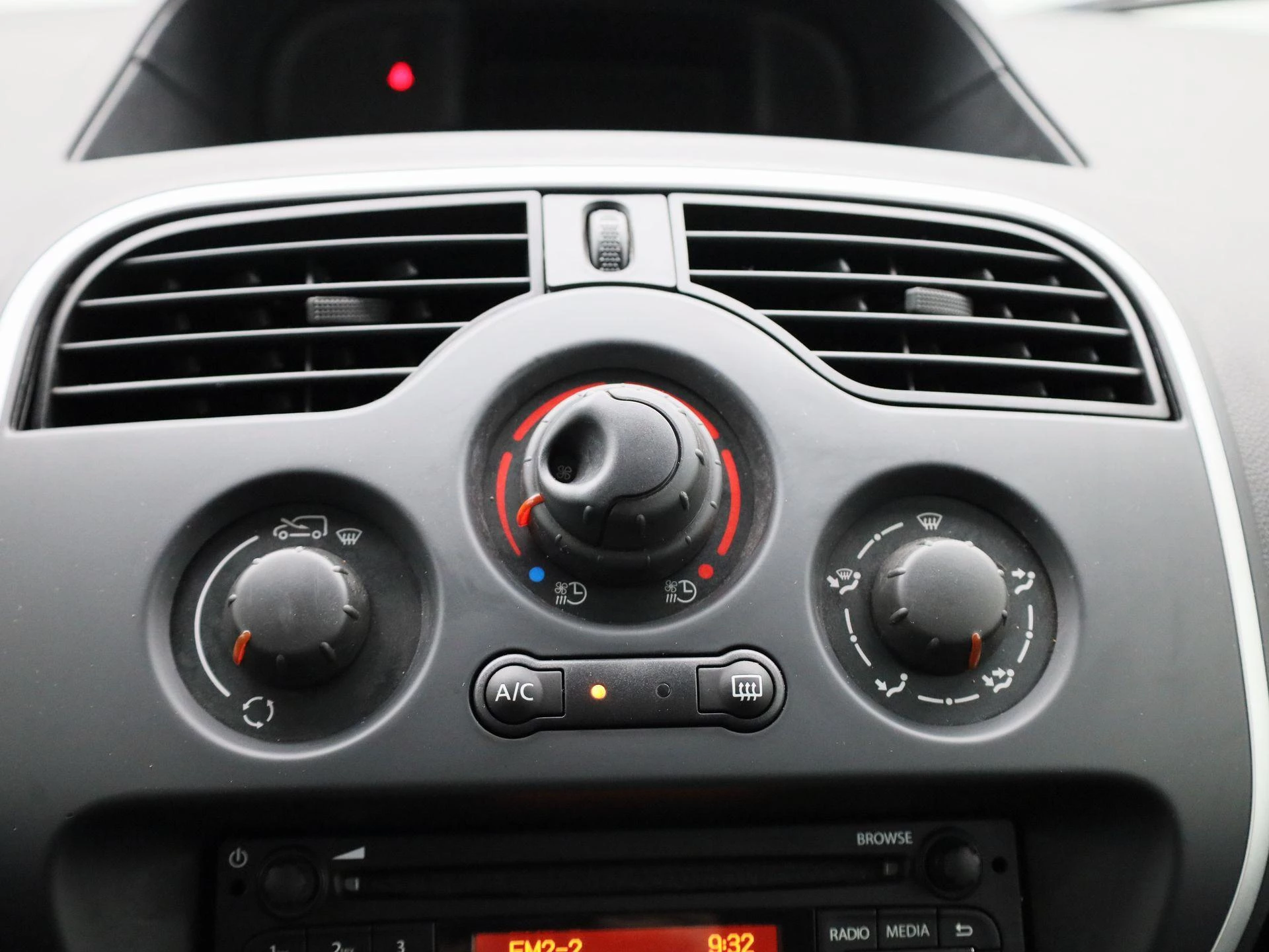 Renault-Kangoo Z.E.-image-20