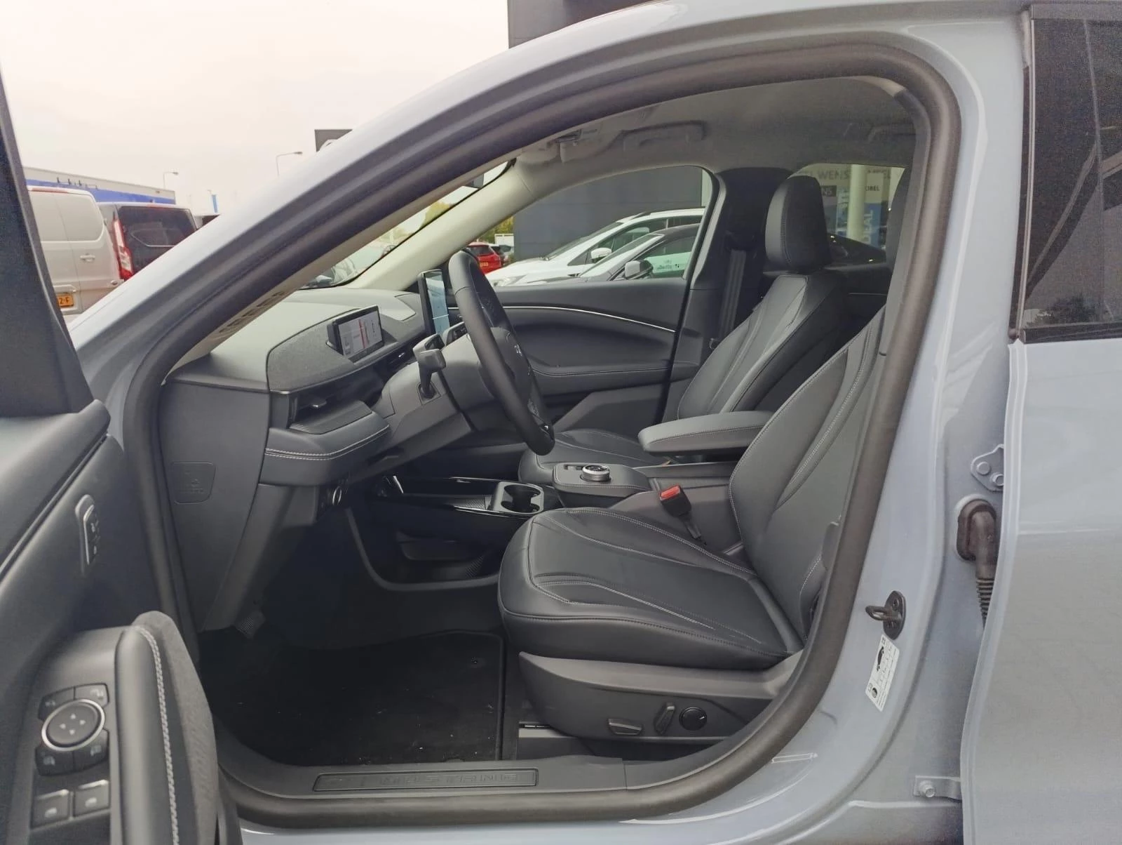 Ford-Mustang Mach-E-image-12