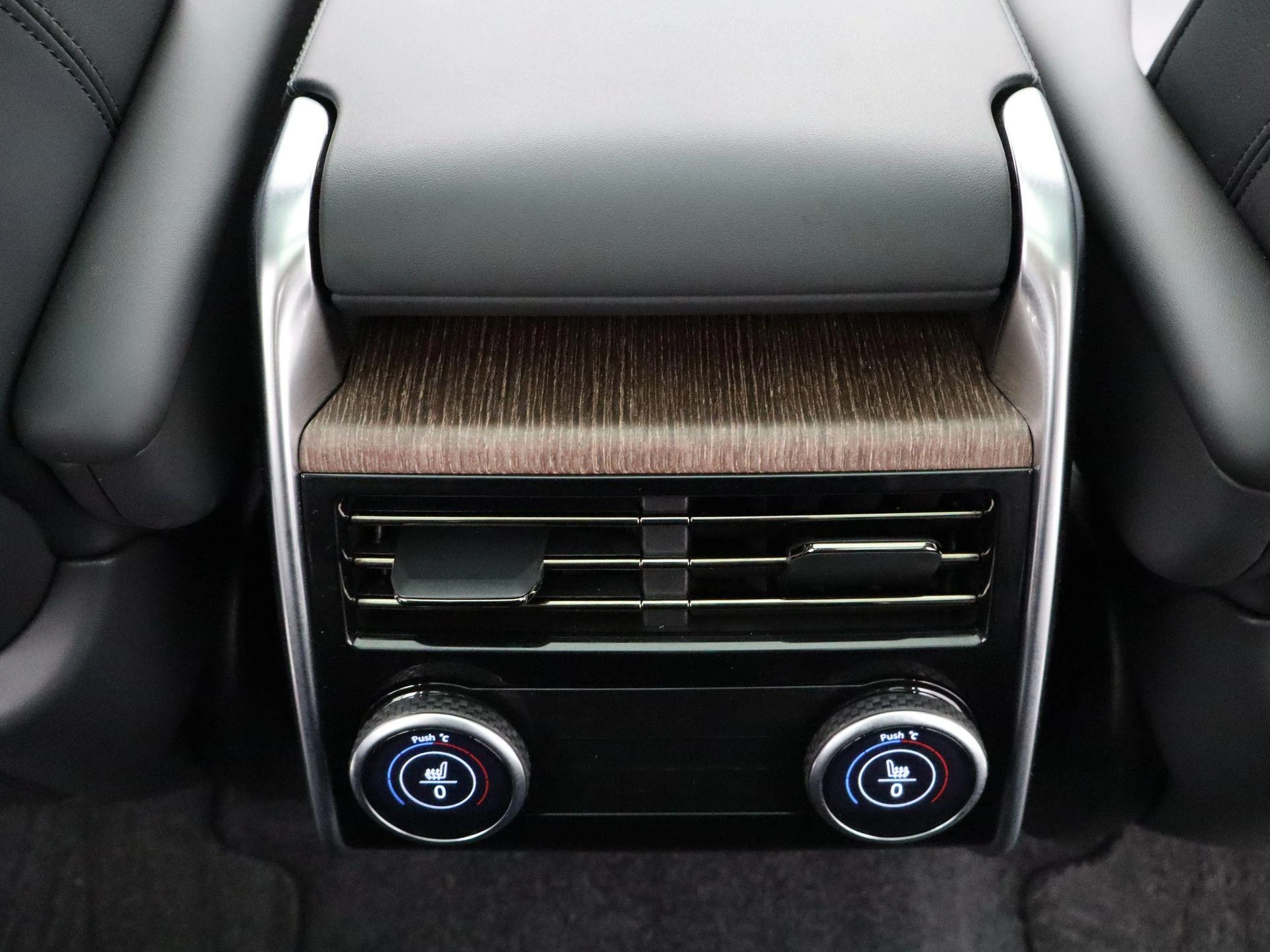 Land Rover-Range Rover-image-7