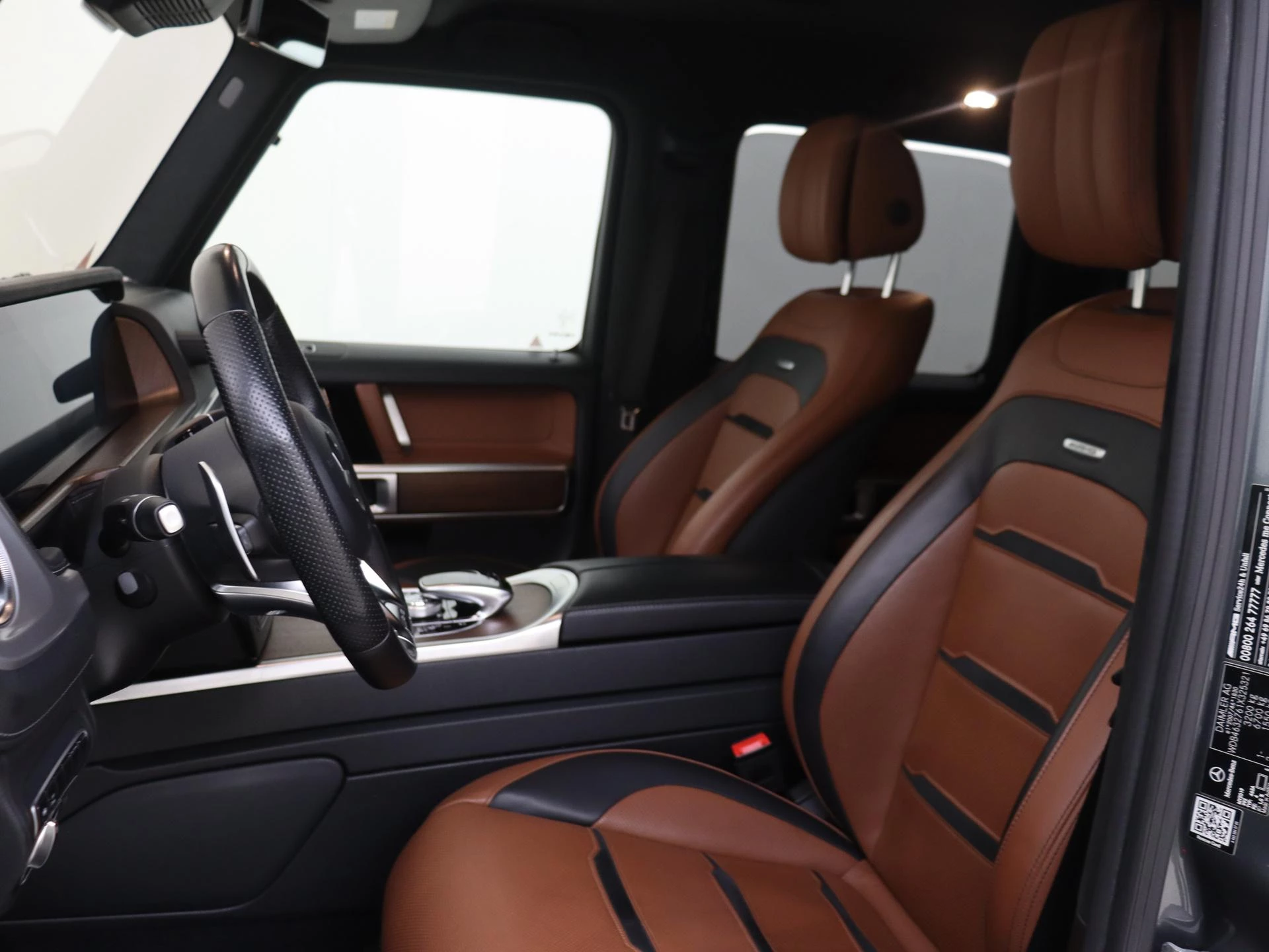 Mercedes-Benz-G-Klasse-image-18