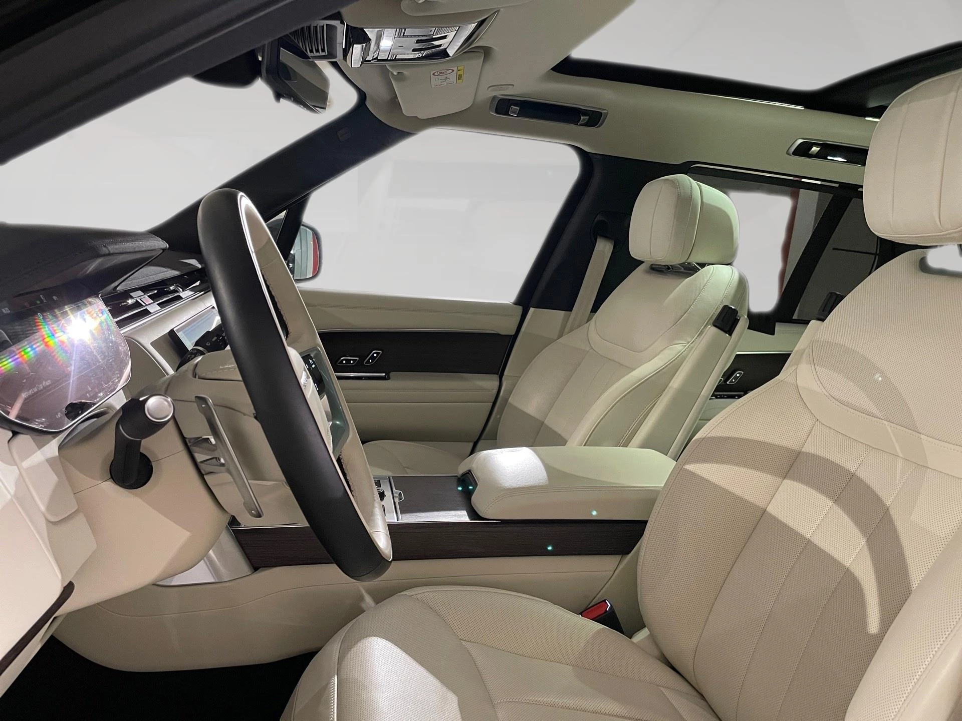 Land Rover-Range Rover-image-4