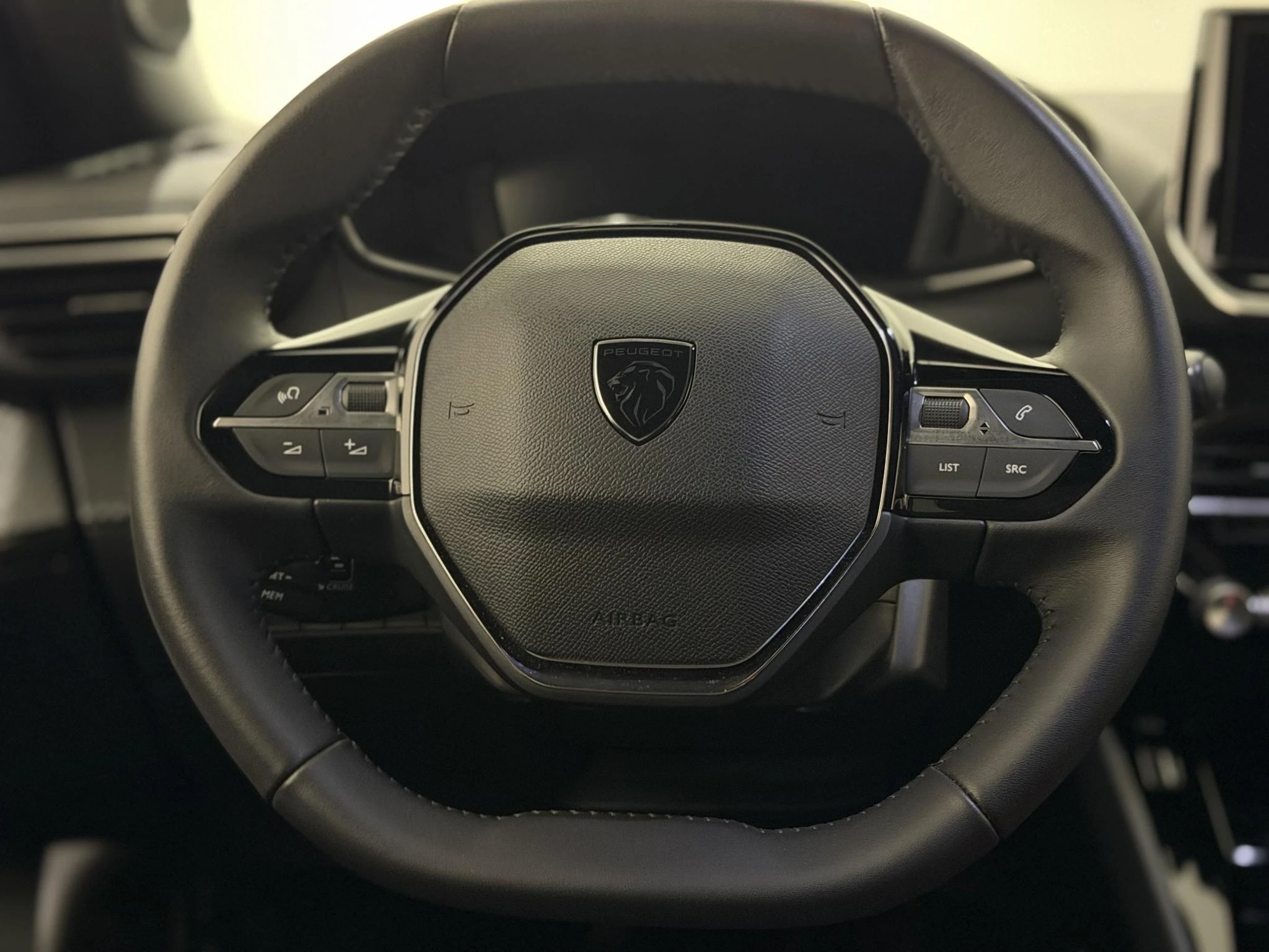 Peugeot-2008-image-6