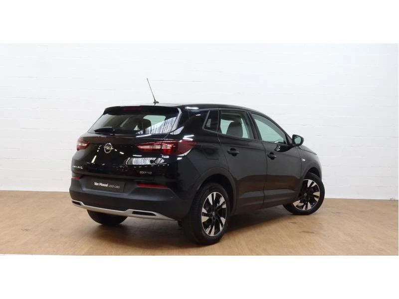 Opel-Grandland X-image-5