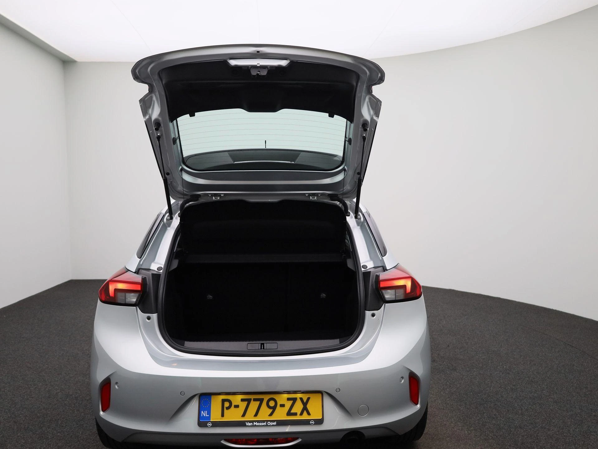 Opel-Corsa-image-10