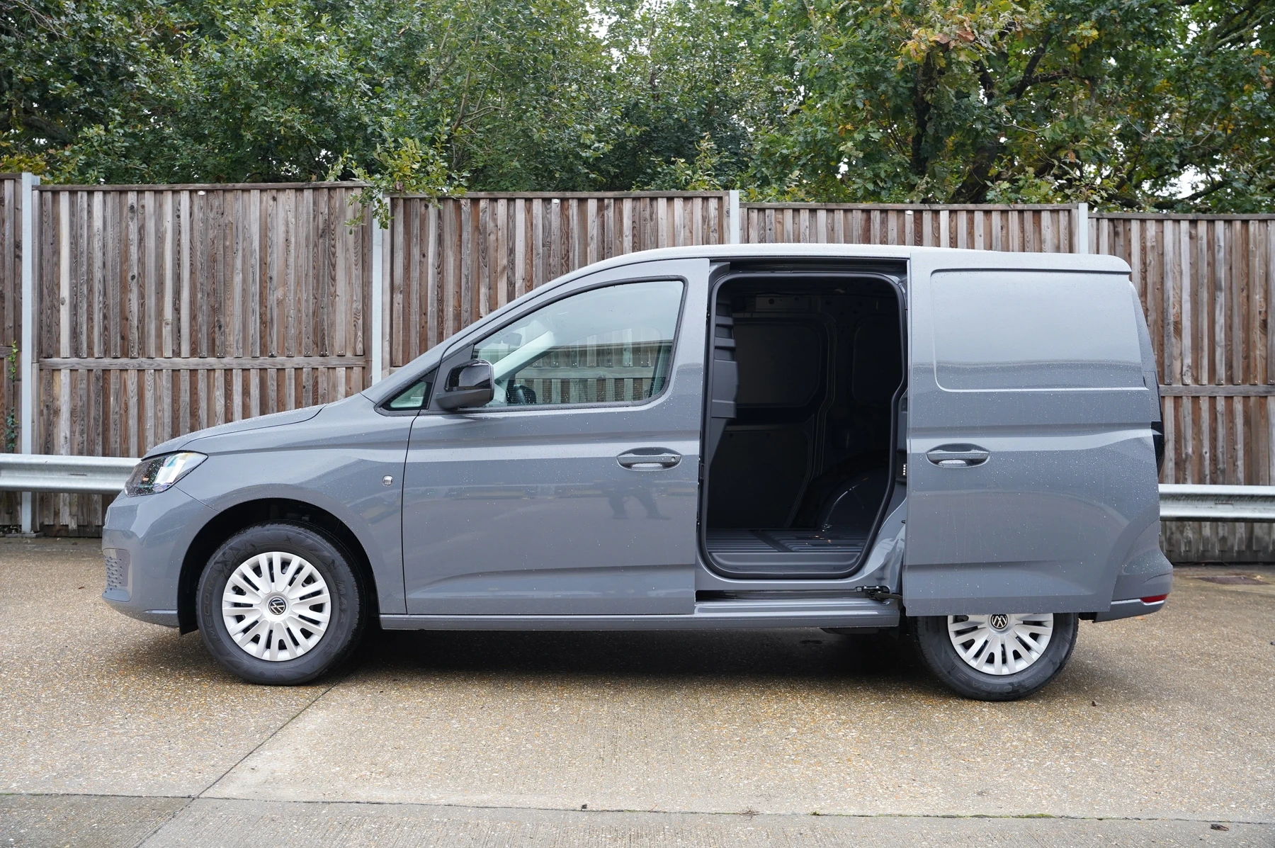 Volkswagen-Caddy-image-24