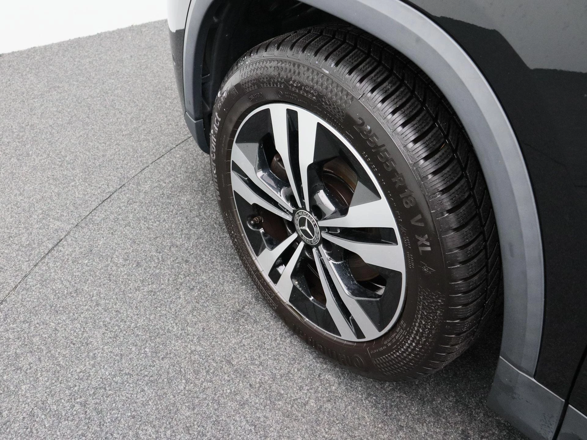 Mercedes-Benz GLA 180 Business Line + TREKHAAK + LED + CAMERA +