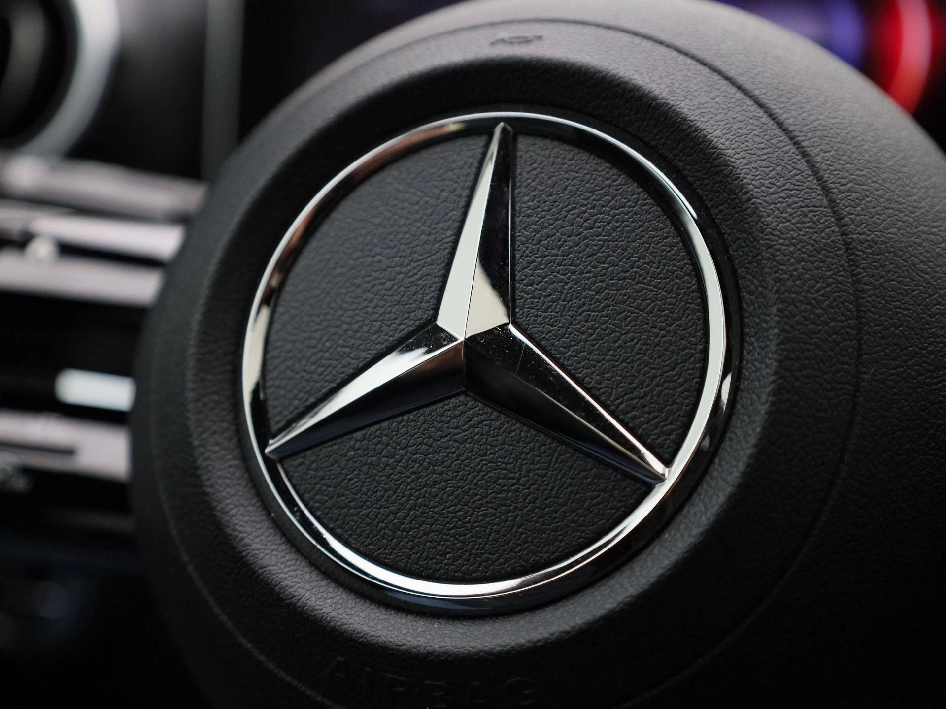 Mercedes-Benz C-Klasse 300 e AMG Line