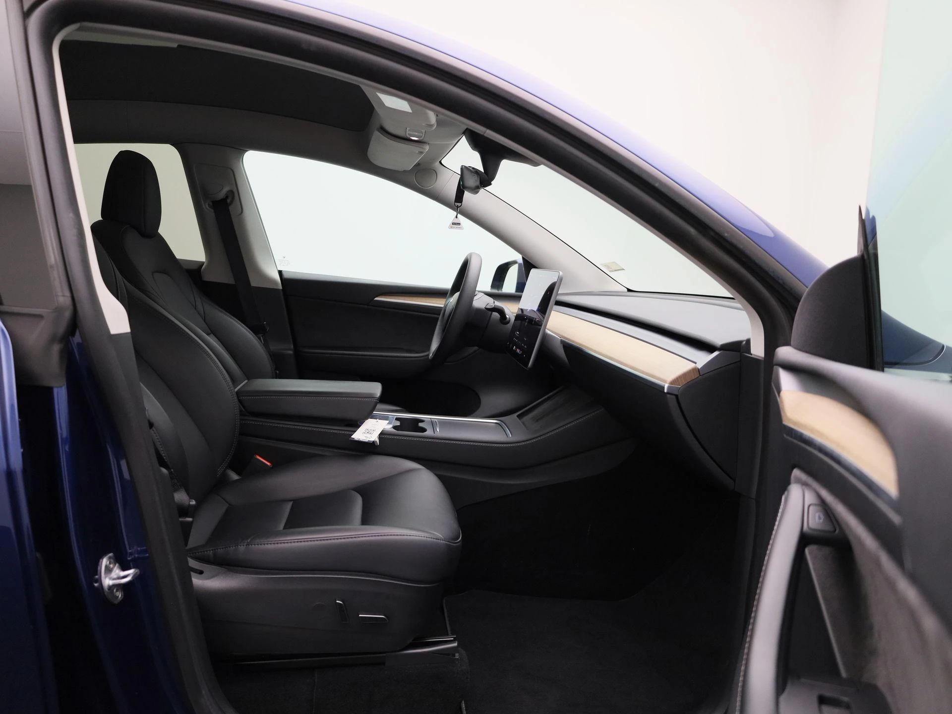 Tesla-Model Y-image-34