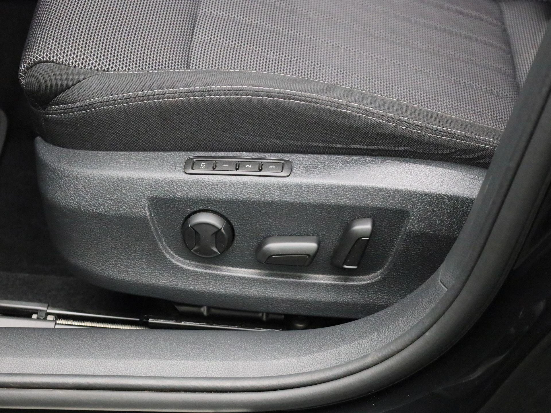 Škoda Superb Combi 1.4 TSI iV 160kW DSG6 Clever