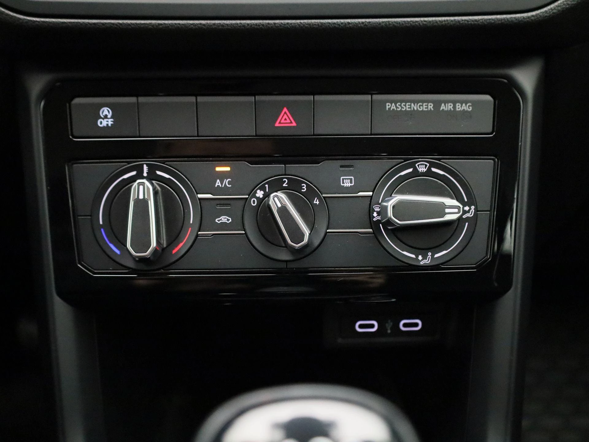 Volkswagen-T-Cross-image-16