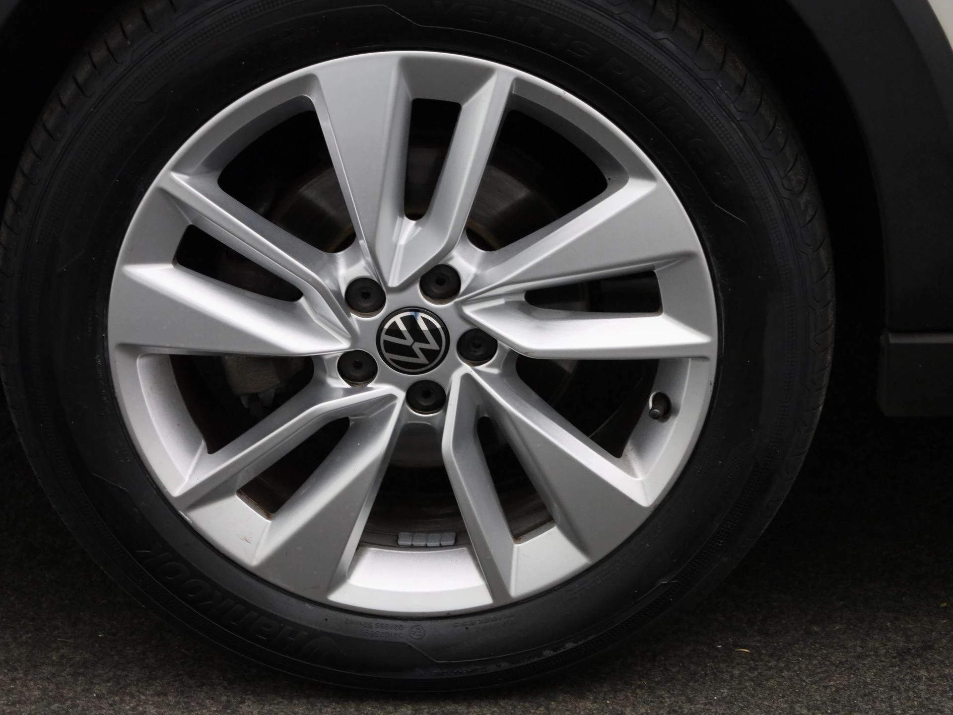 Volkswagen-Taigo-image-12