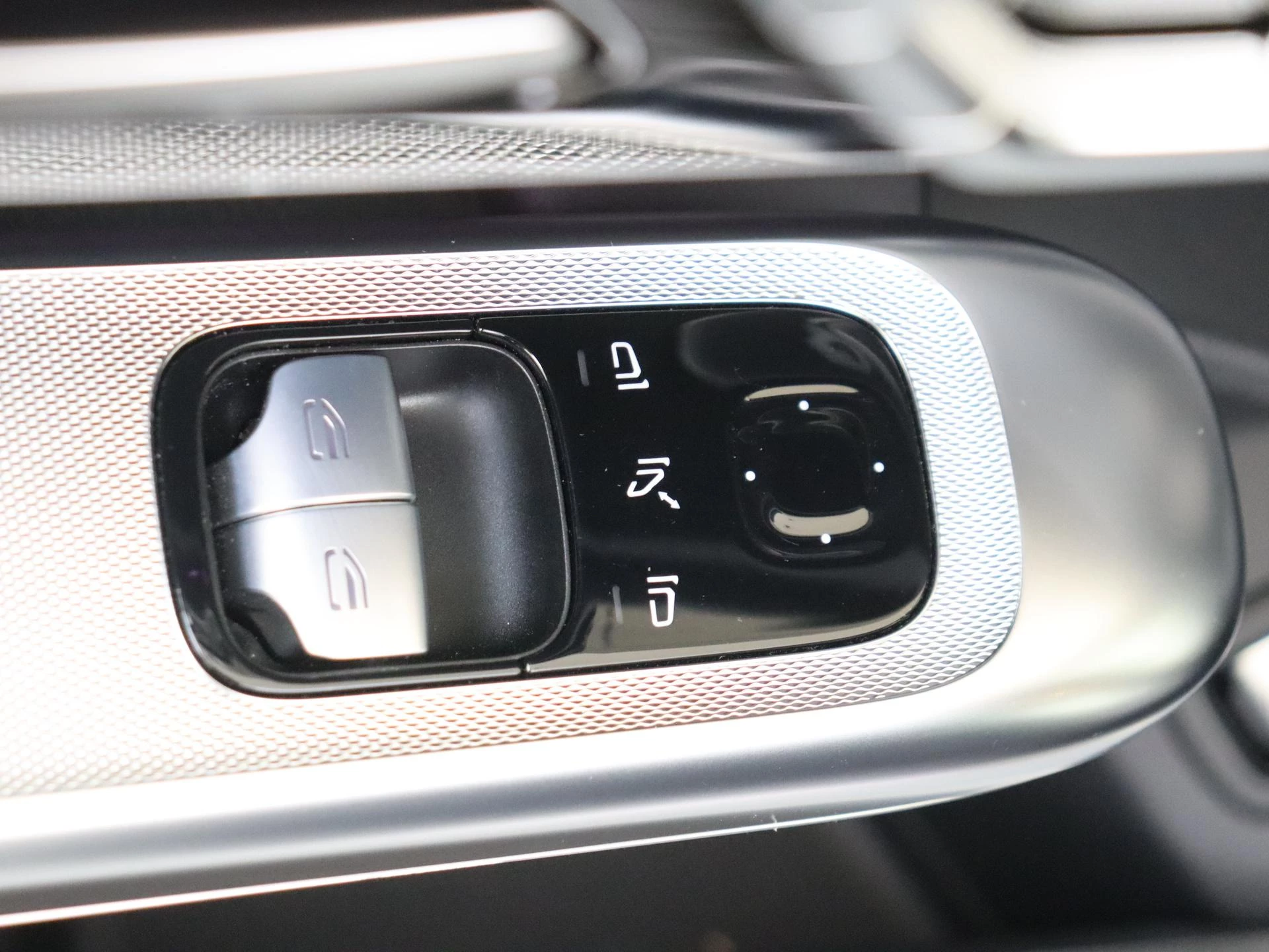 Mercedes-Benz-CLE-image-24