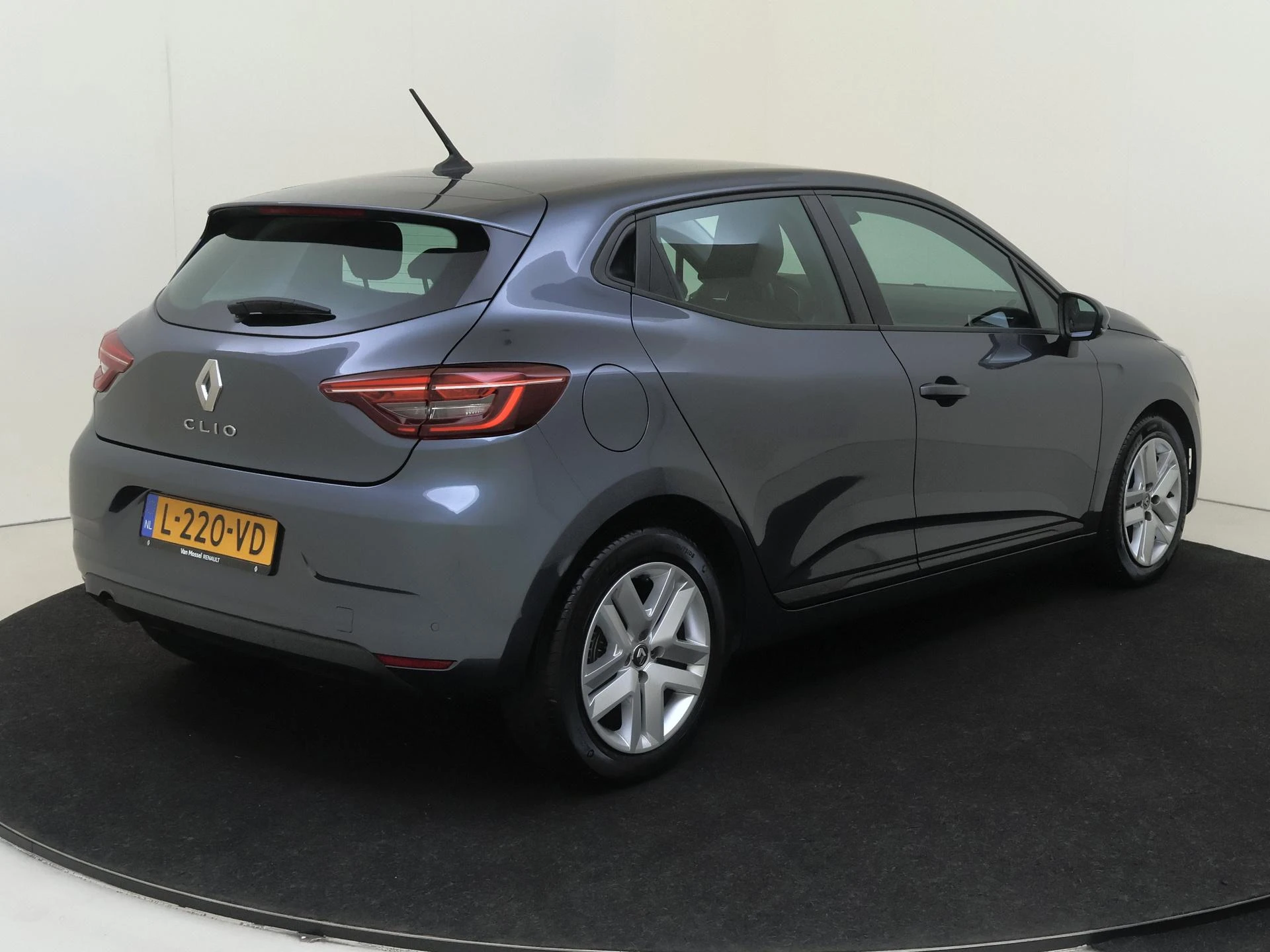 Renault-Clio-image-3