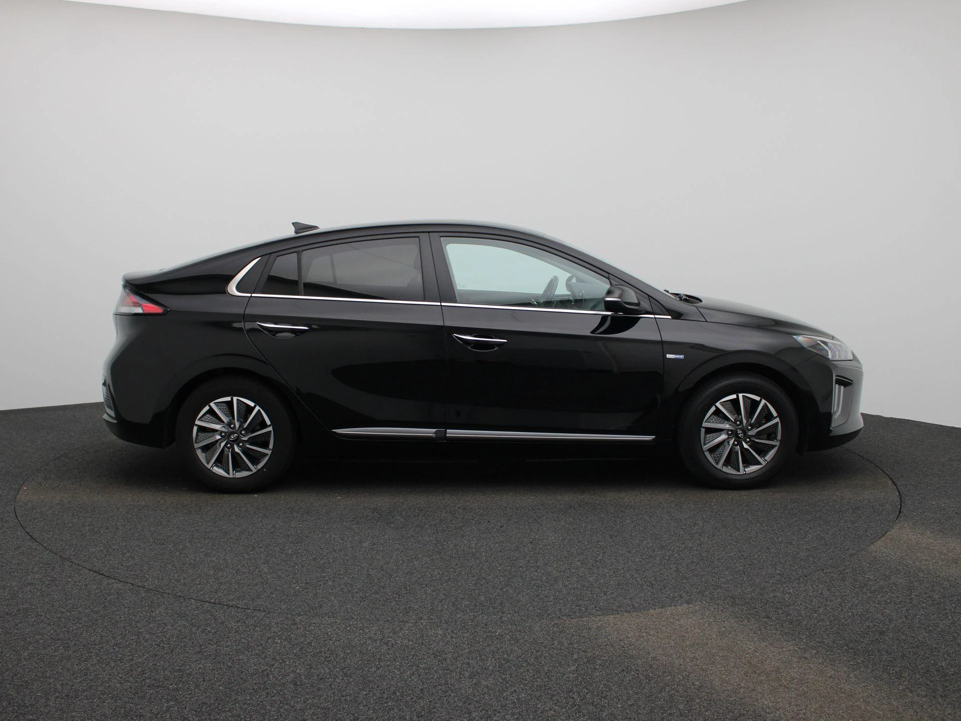 Hyundai-IONIQ-image-5