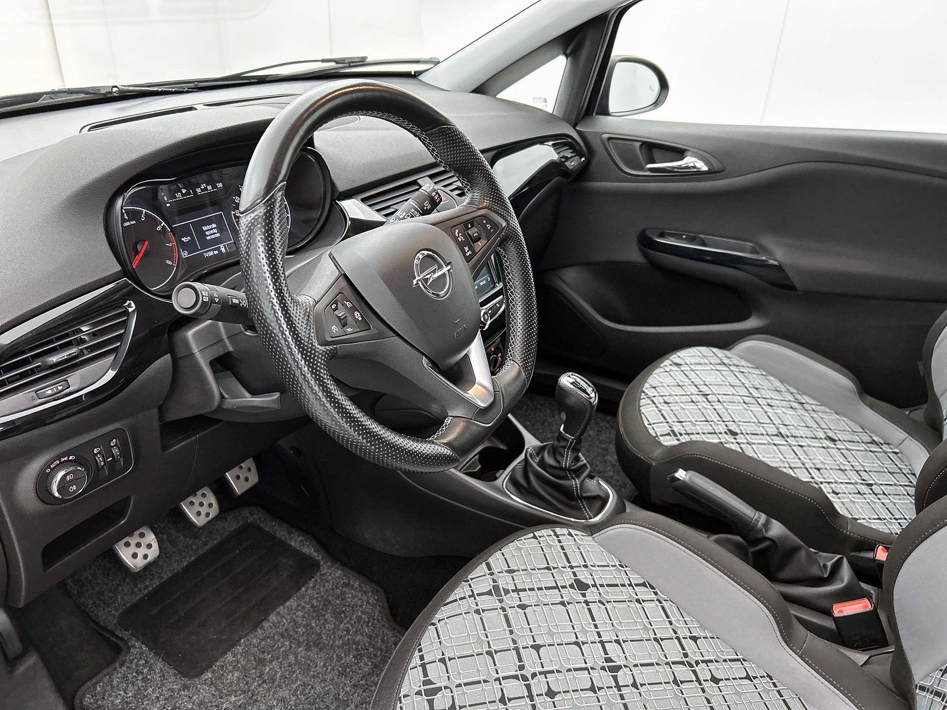 Opel-Corsa-image-11