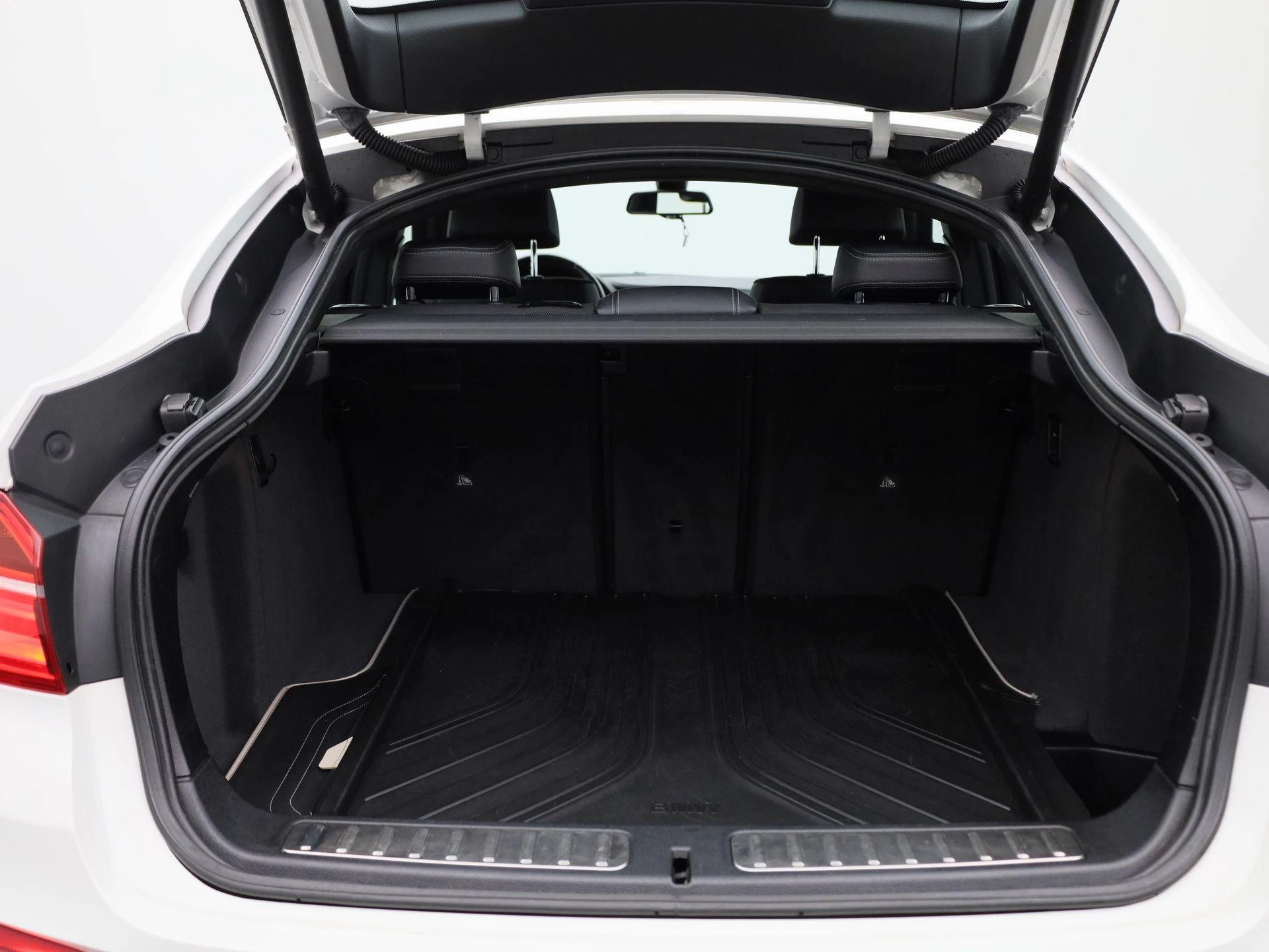 BMW-X4-image-13