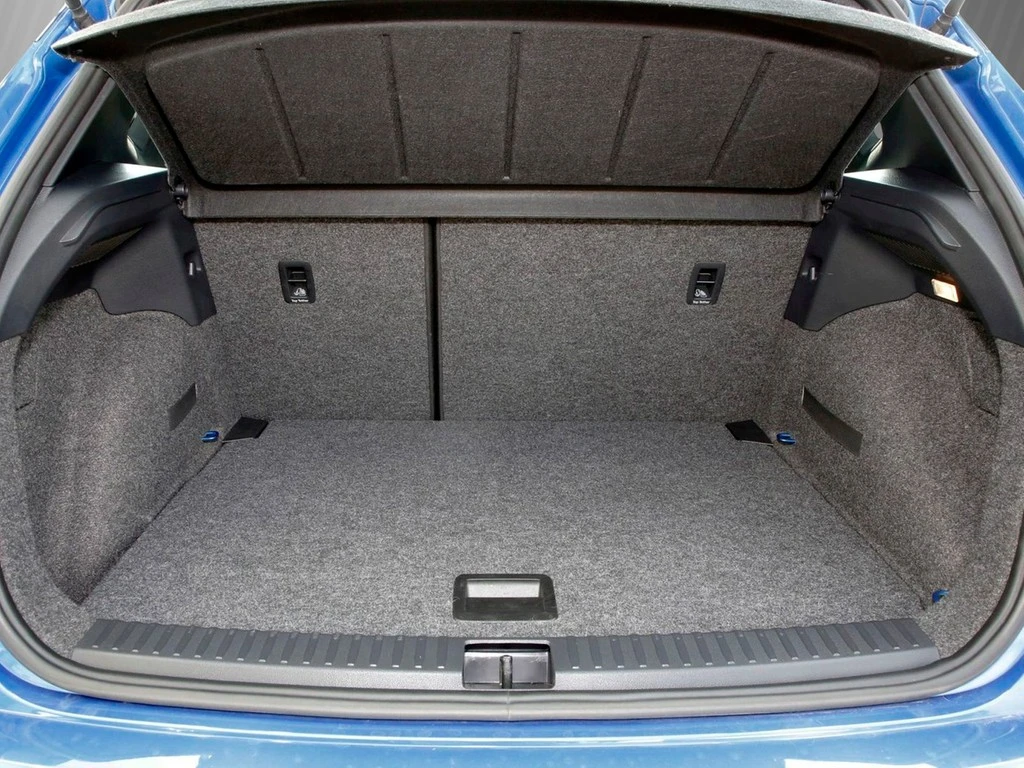 SEAT-Arona-image-5