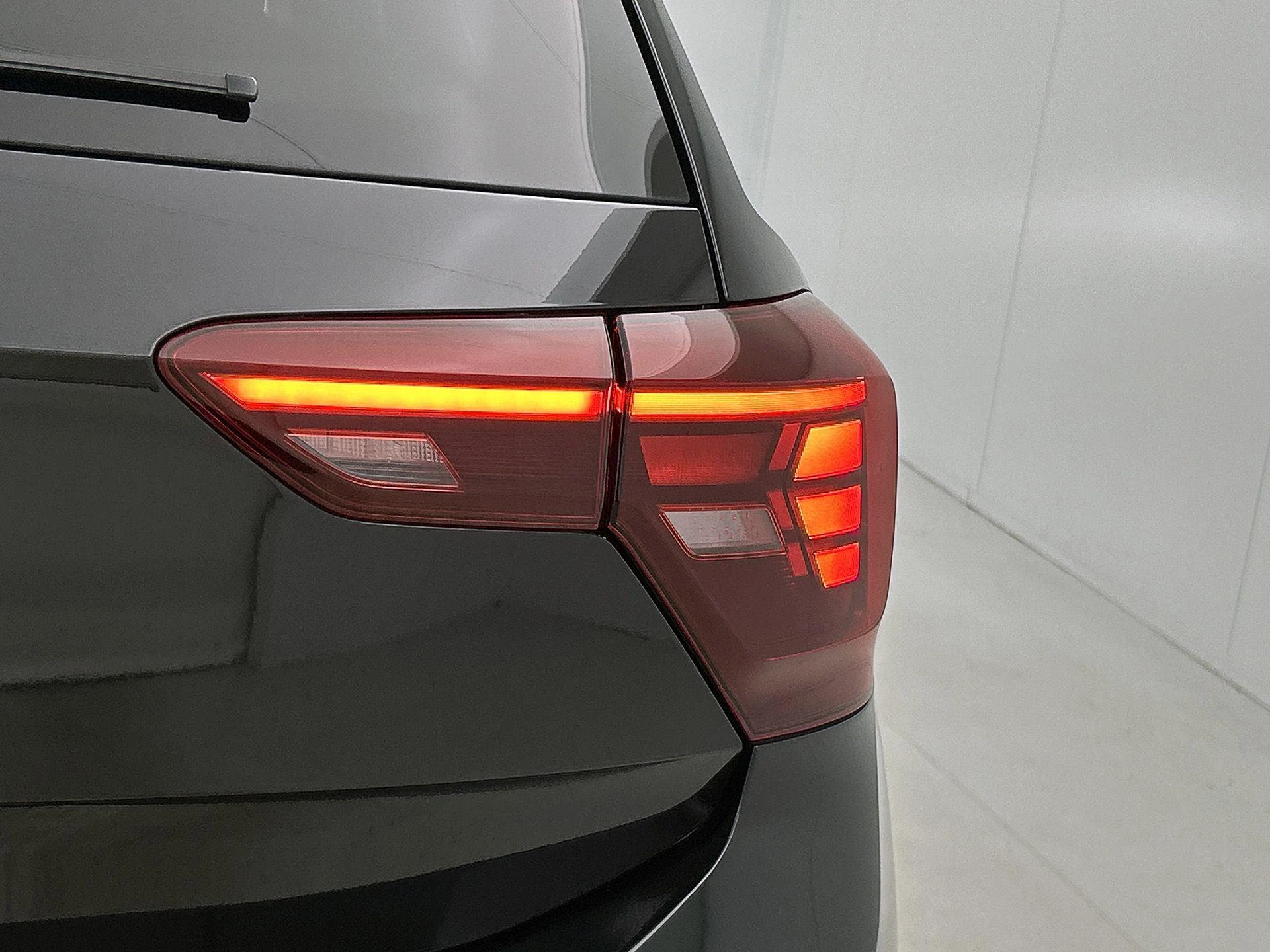 Volkswagen-Polo-image-10