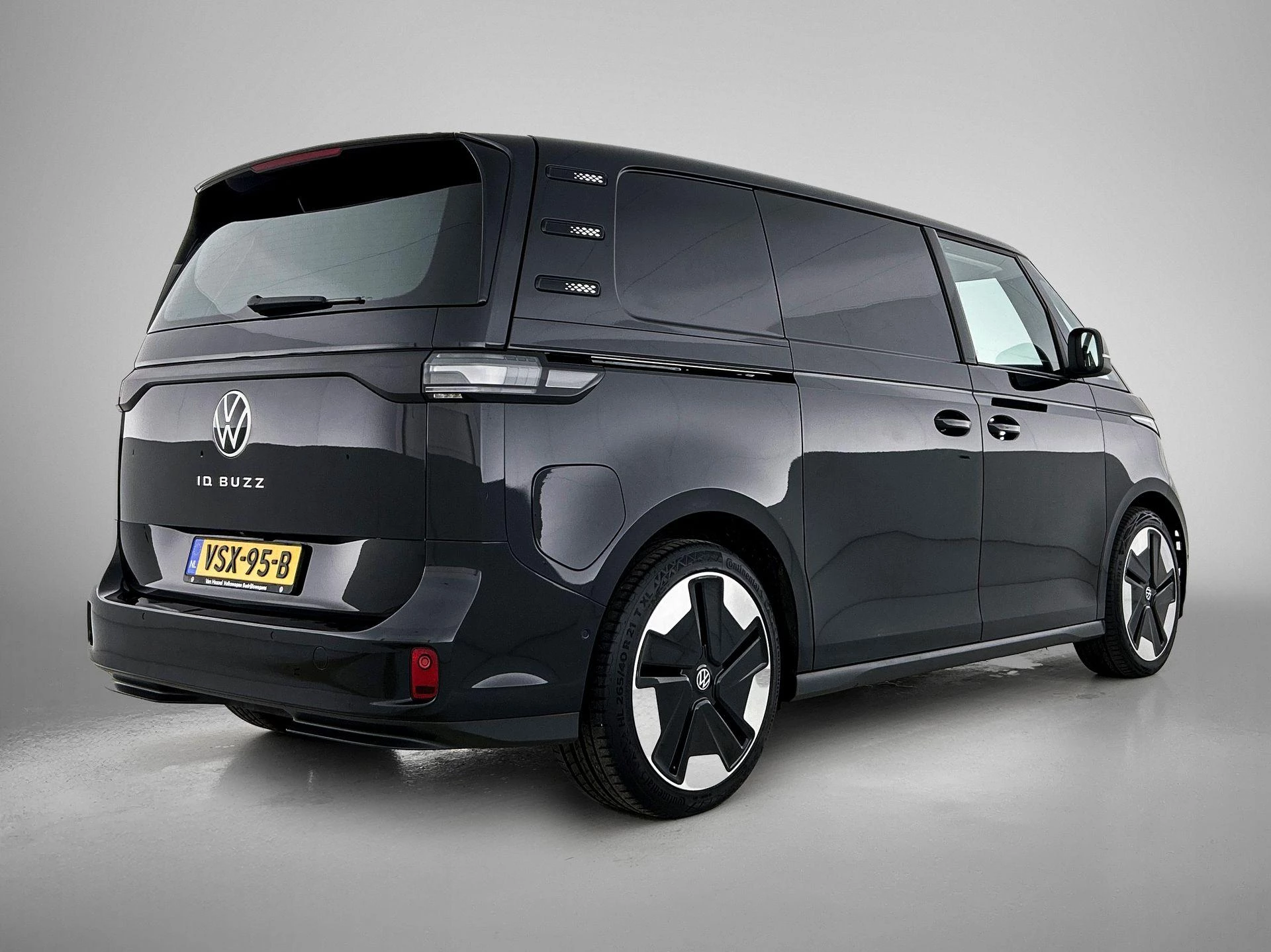 Volkswagen-ID. Buzz Cargo-image-3