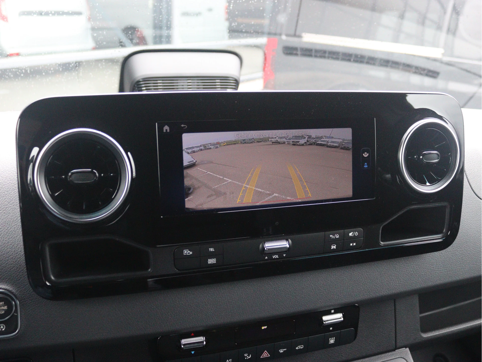 Mercedes-Benz-Sprinter-image-9