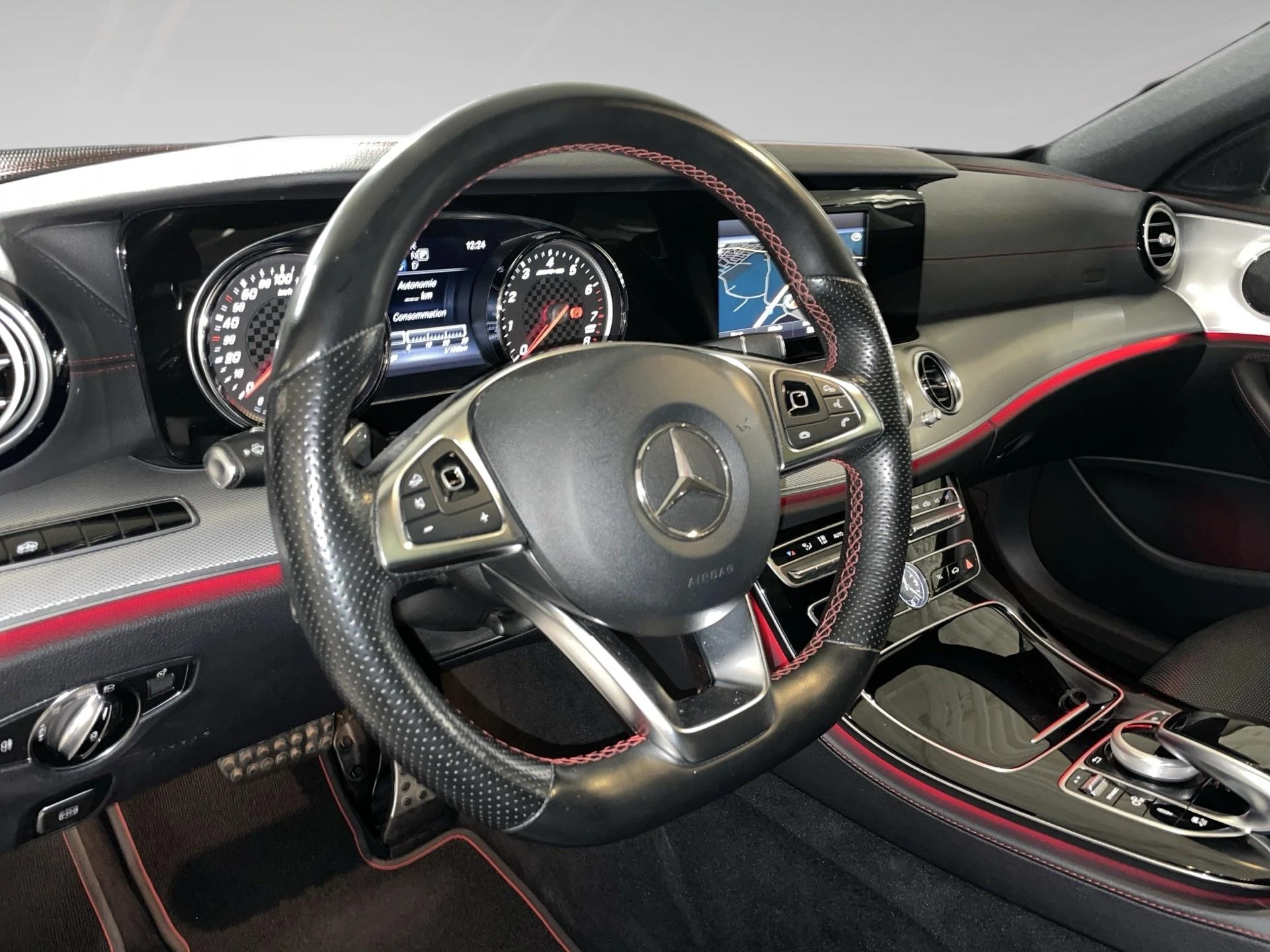Mercedes-Benz-Classe E-image-7