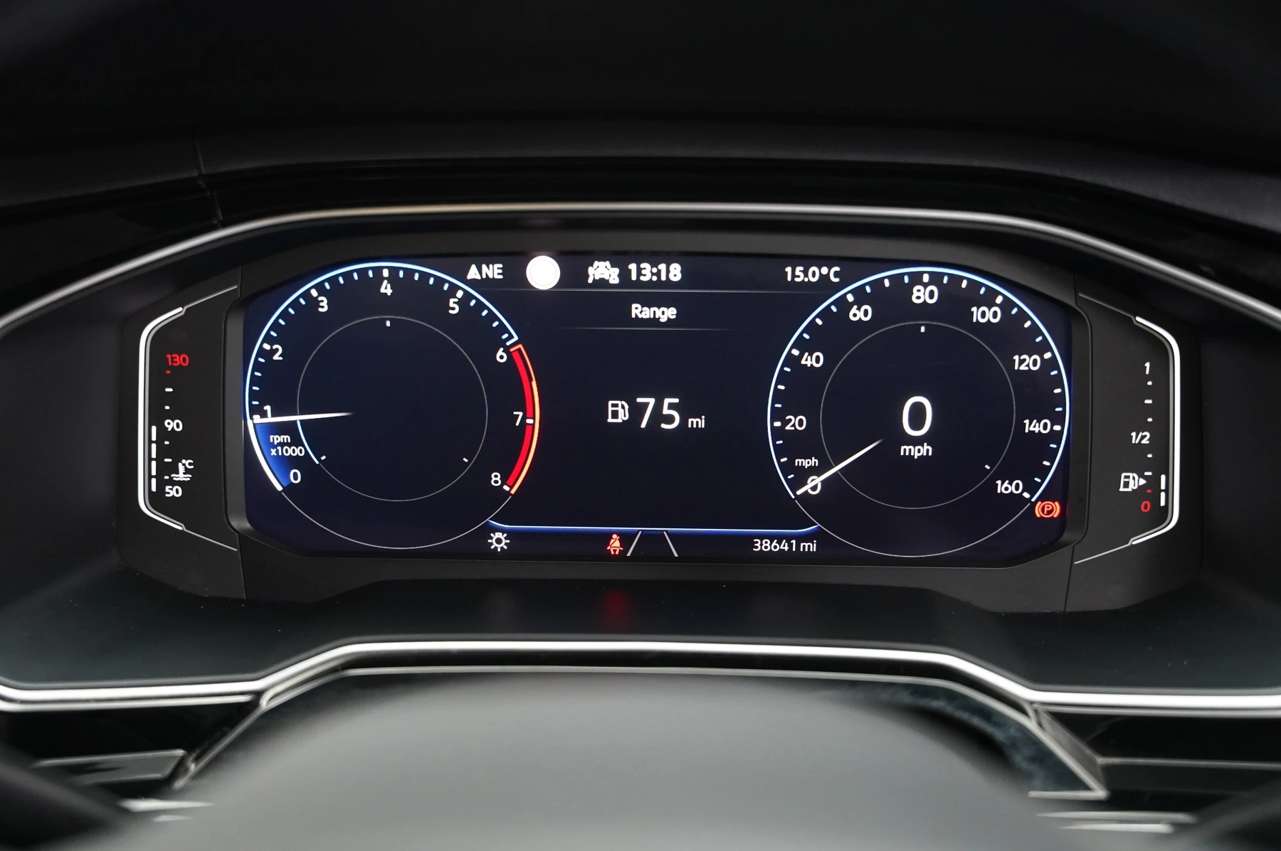 Volkswagen-Polo-image-7