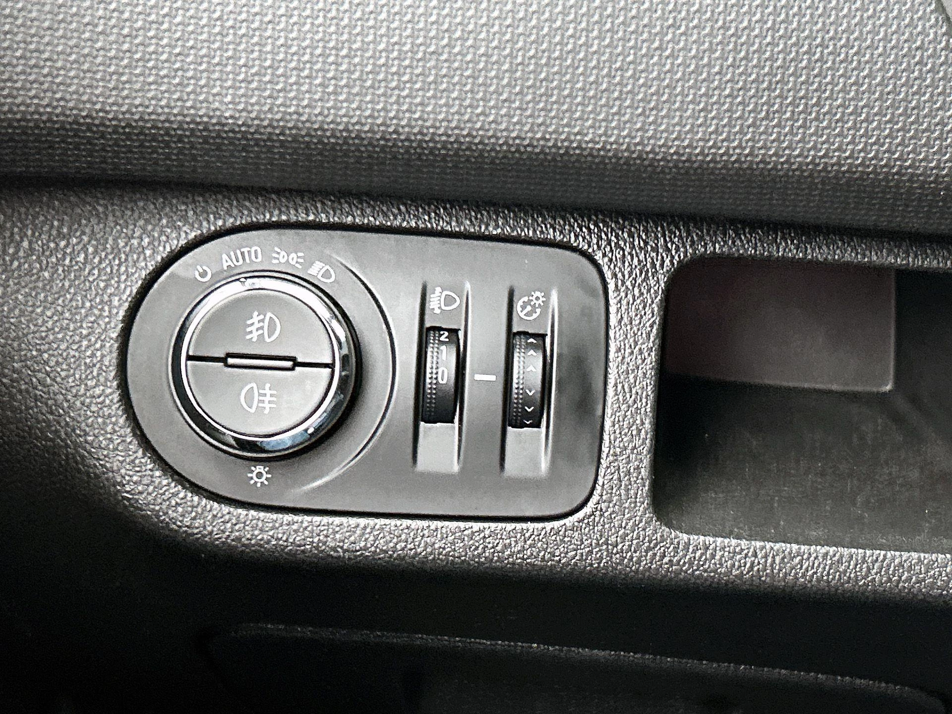 Opel-Meriva-image-21