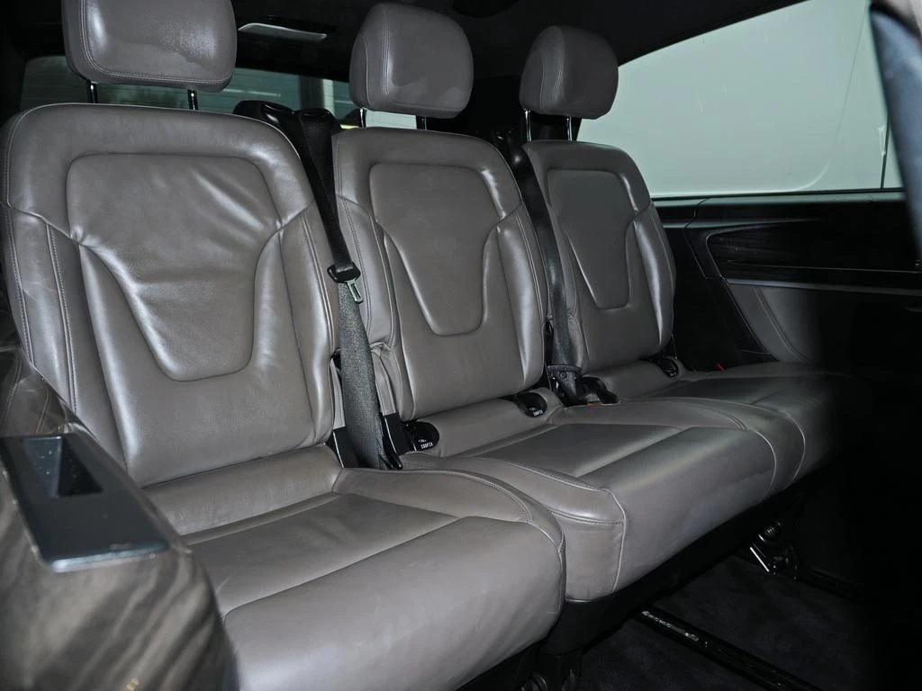 Mercedes-Benz-V-Klasse 300-image-15