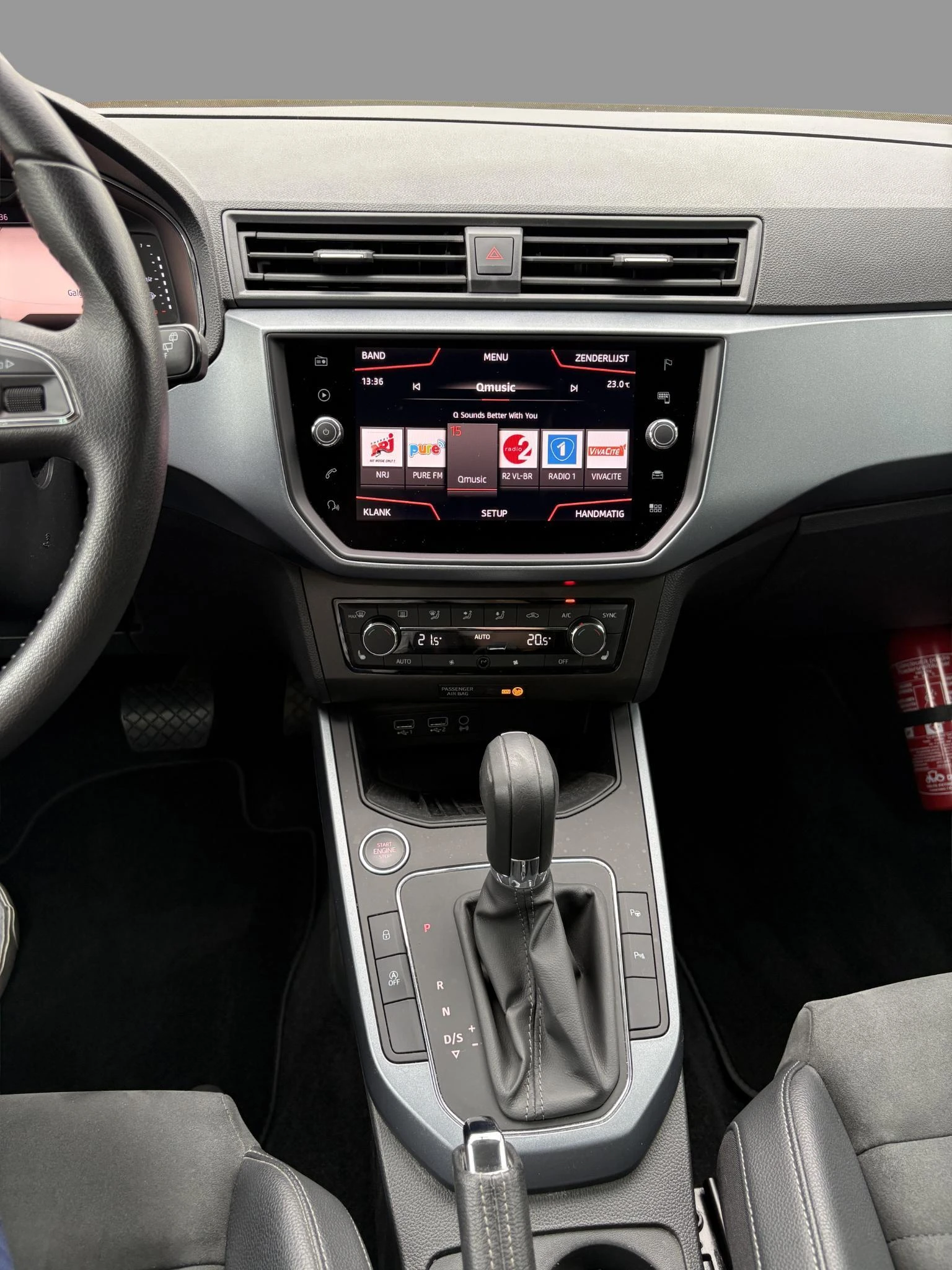 SEAT-Arona-image-15